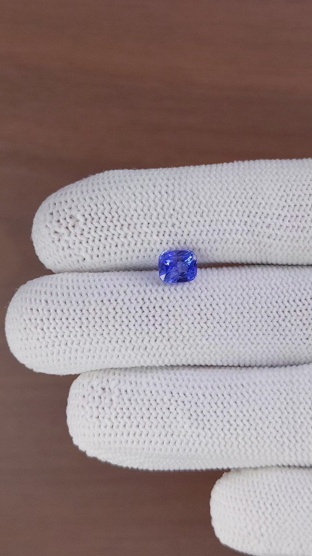 1.50 Ct. Blue Sapphire from Ceylon (Sri Lanka) Size Video