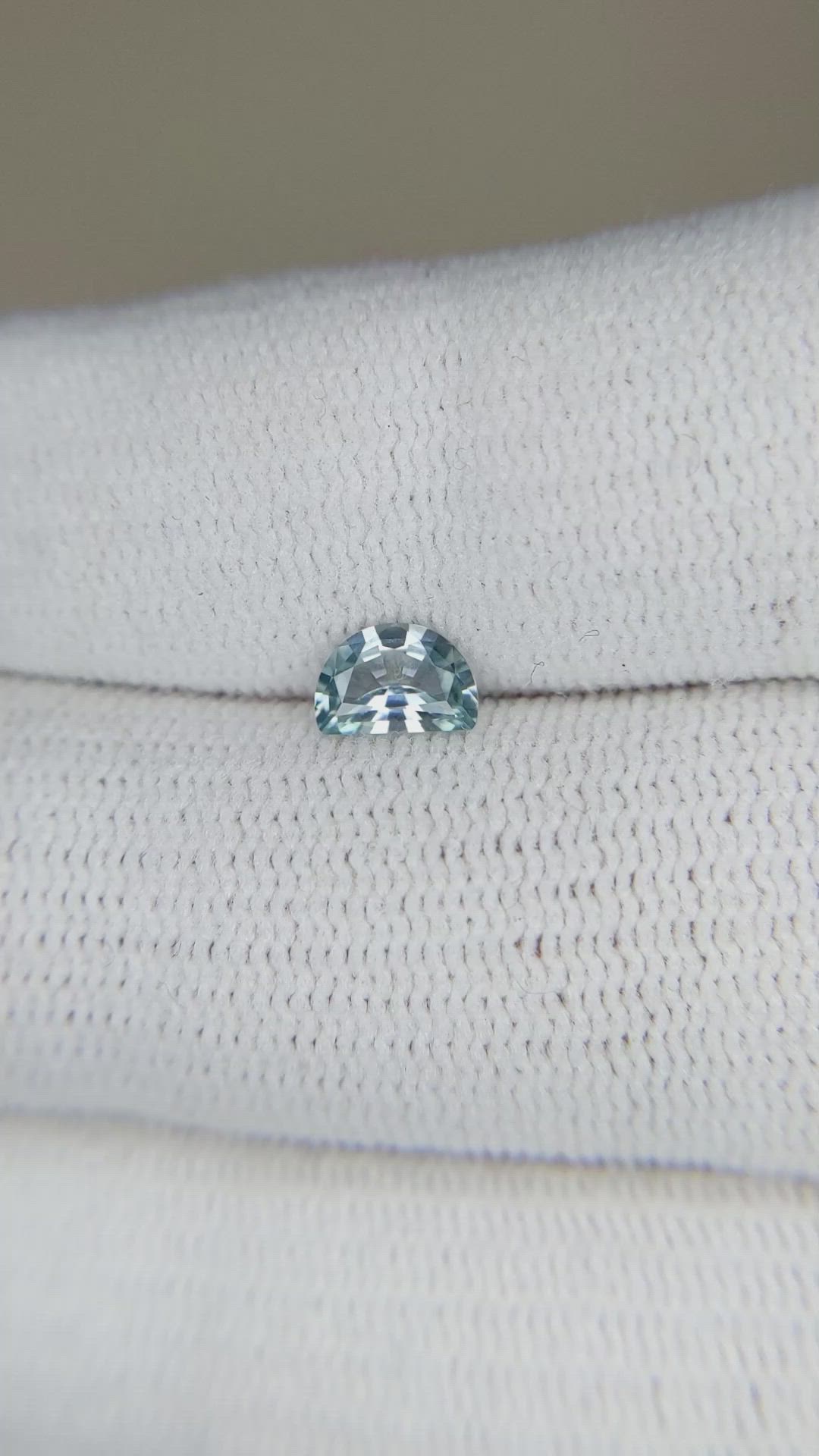0.50 Ct. Greenish Blue Sapphire from Montana Size Video
