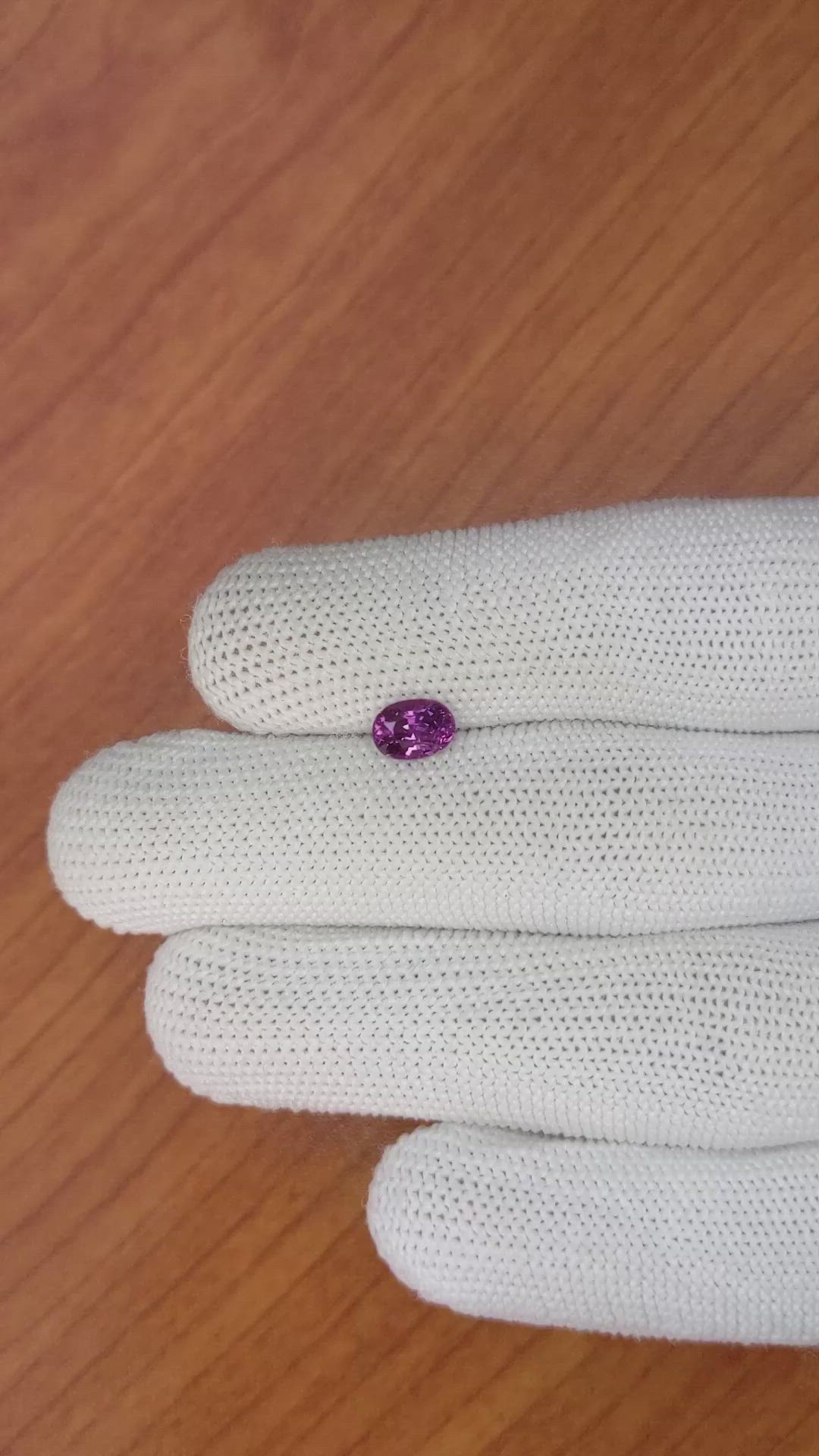 1.05 Ct. Pinkish Purple Sapphire from Ceylon (Sri Lanka) Size Video
