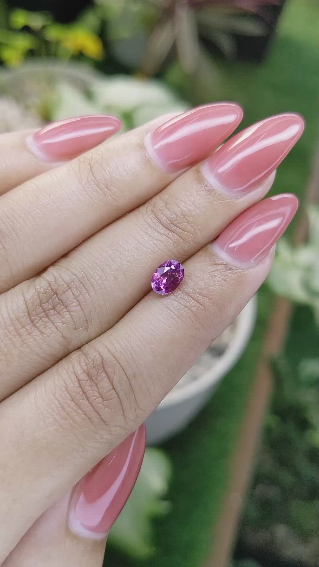 1.05 Ct. Pinkish Purple Sapphire from Ceylon (Sri Lanka) Size Video