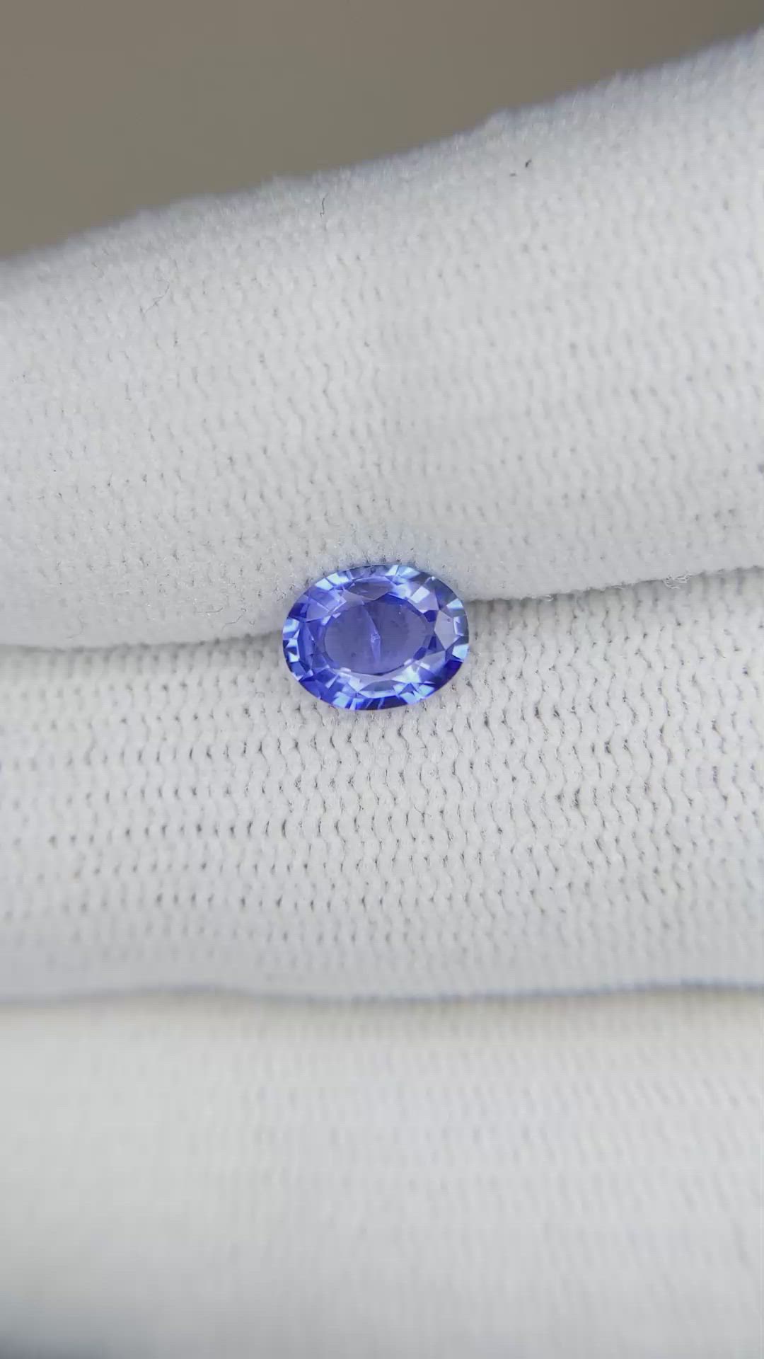 1.01 Ct. Blue Sapphire from Ceylon (Sri Lanka) Size Video