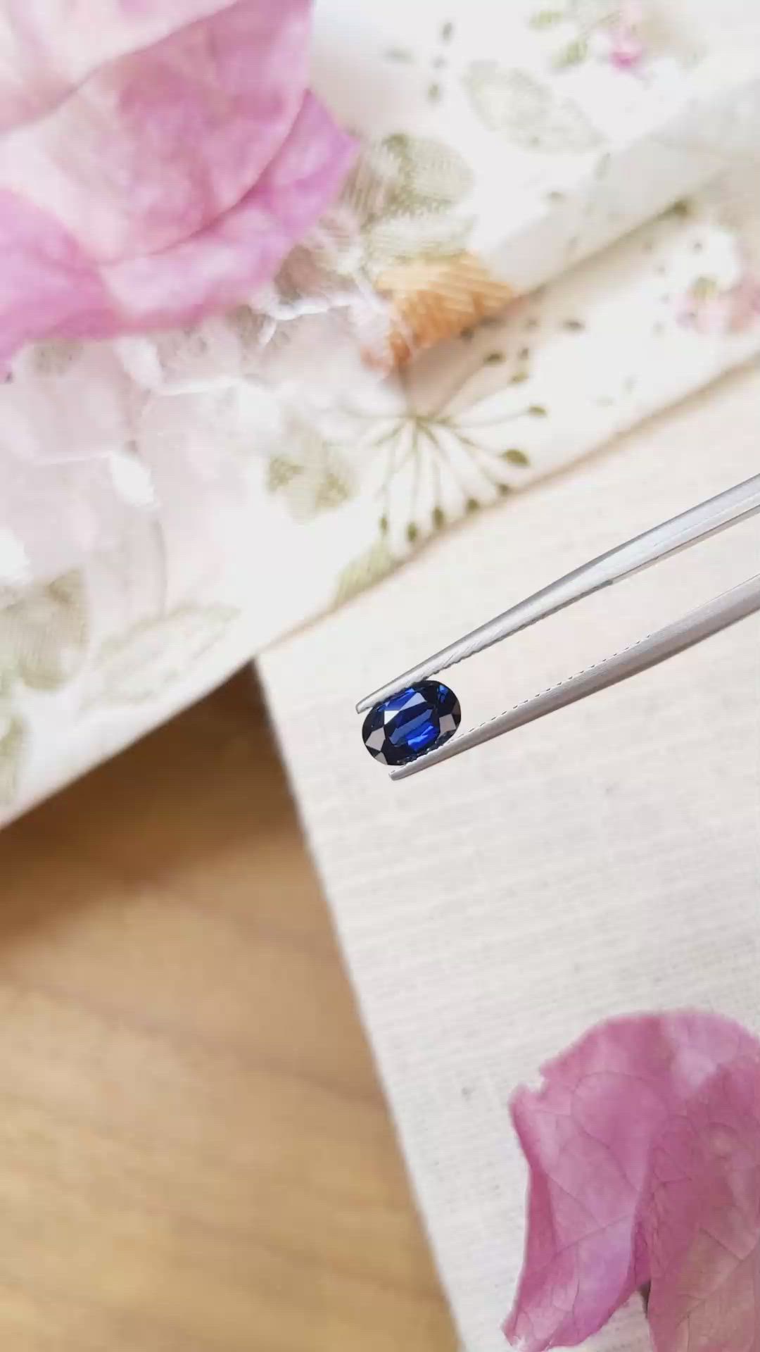 1.14 Ct. Blue Sapphire from Ceylon (Sri Lanka) Size Video