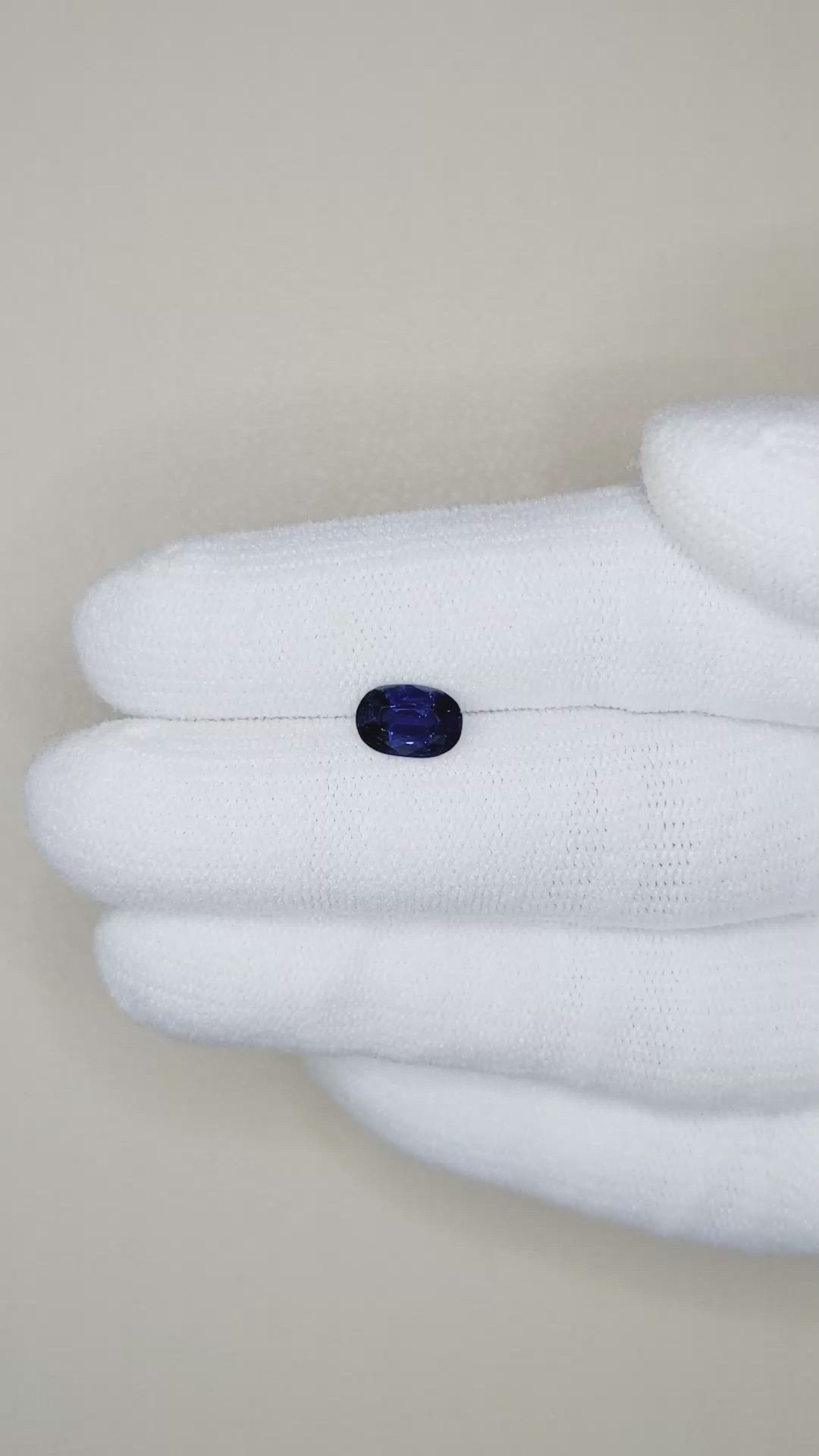 1.14 Ct. Blue Sapphire from Ceylon (Sri Lanka) Size Video