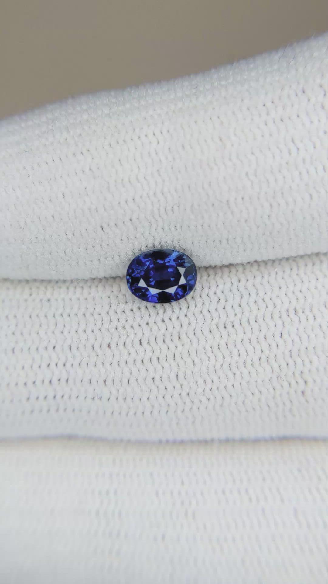 1.02 Ct. Blue Sapphire from Ceylon (Sri Lanka) Size Video