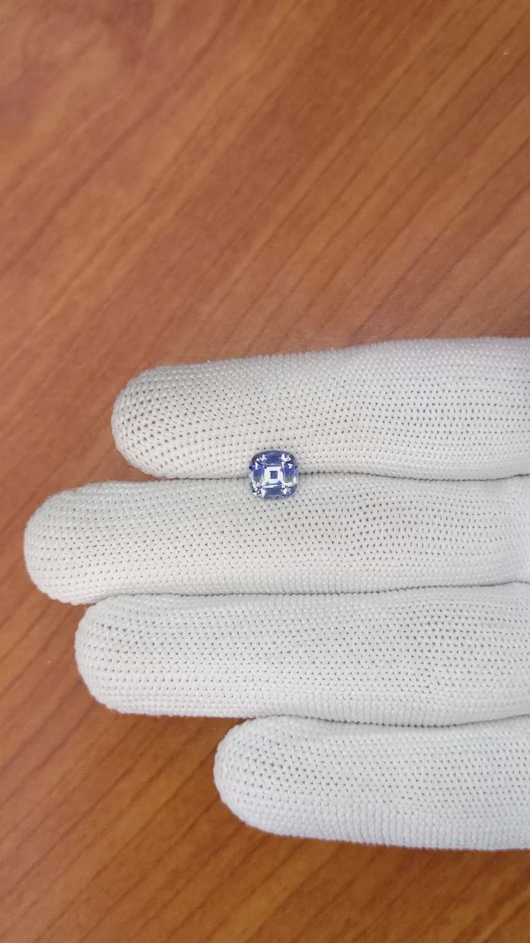 1.47 Ct. Bi Color / Parti Sapphire from Ceylon (Sri Lanka) Size Video