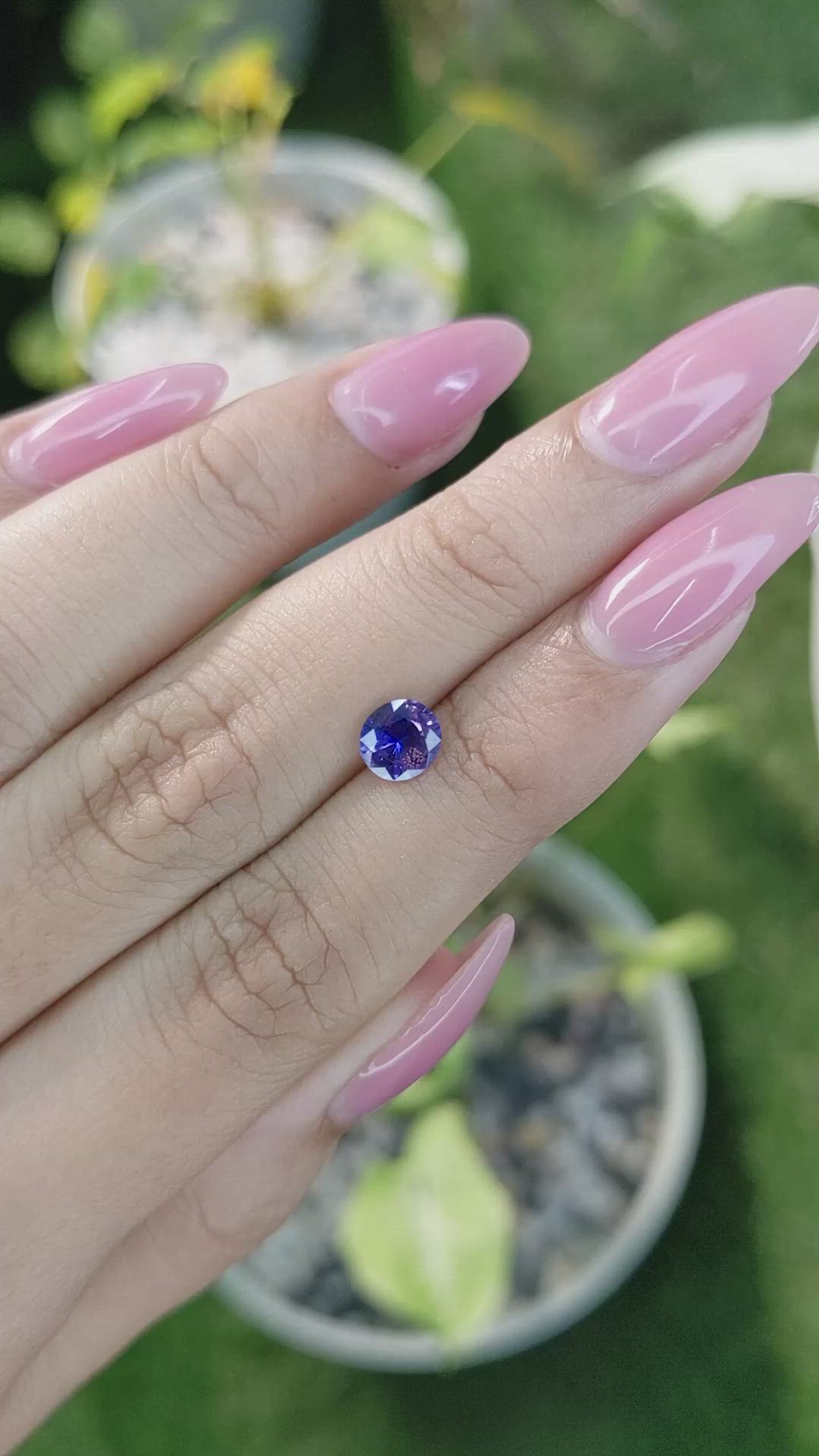 0.83 Ct. Bi Color Sapphire from Ceylon (Sri Lanka) Size Video