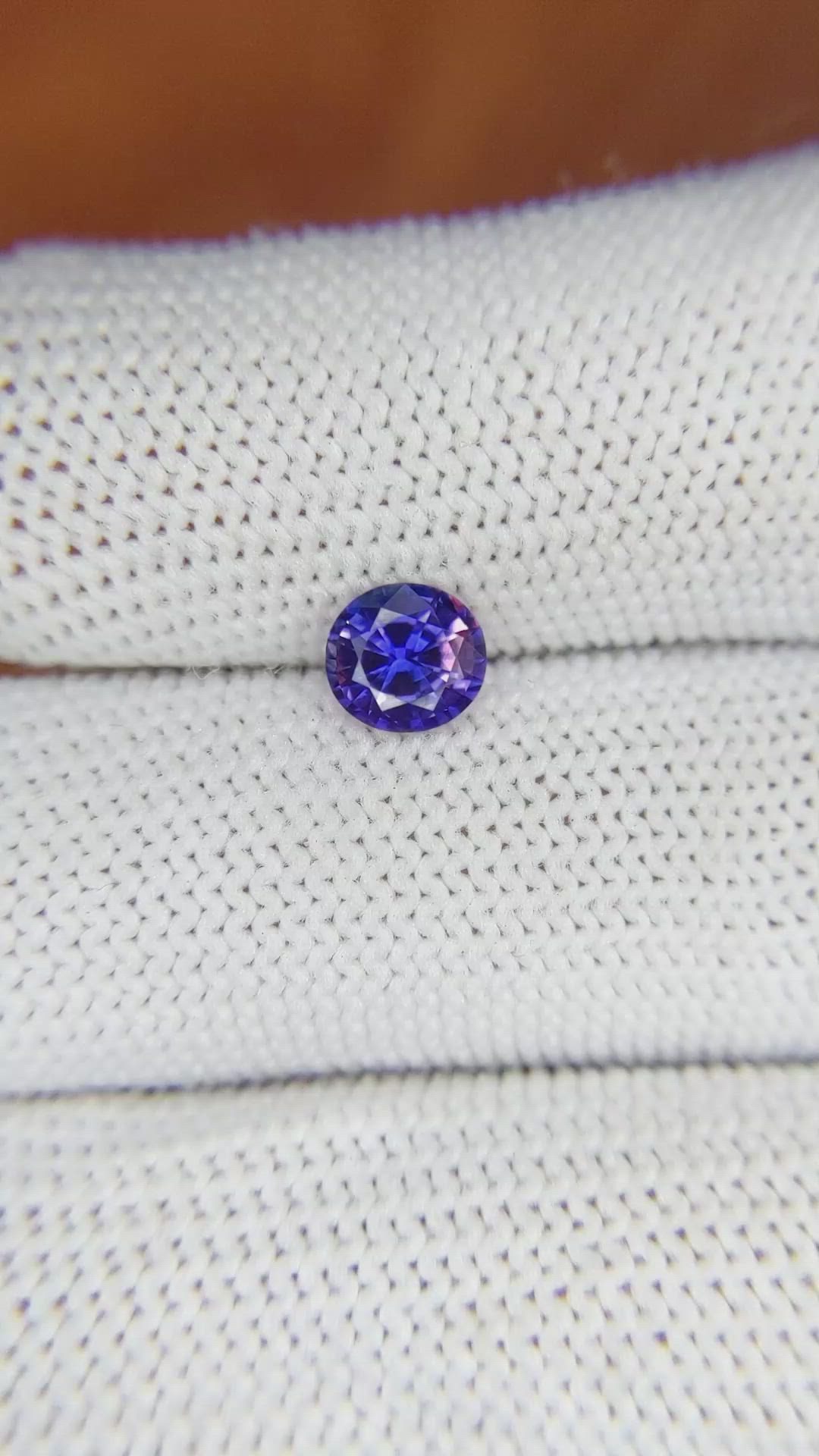 0.83 Ct. Bi Color Sapphire from Ceylon (Sri Lanka) Size Video