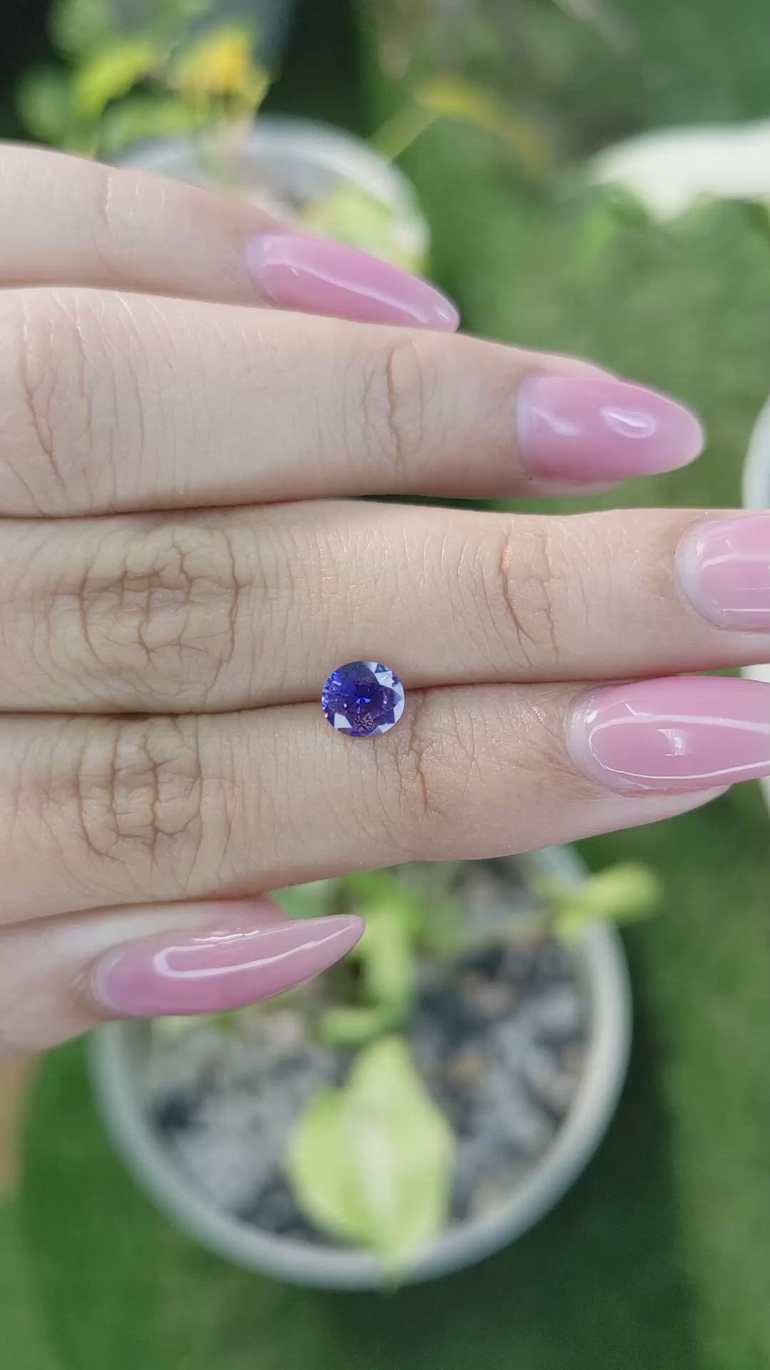 0.83 Ct. Bi Color Sapphire from Ceylon (Sri Lanka) Size Video