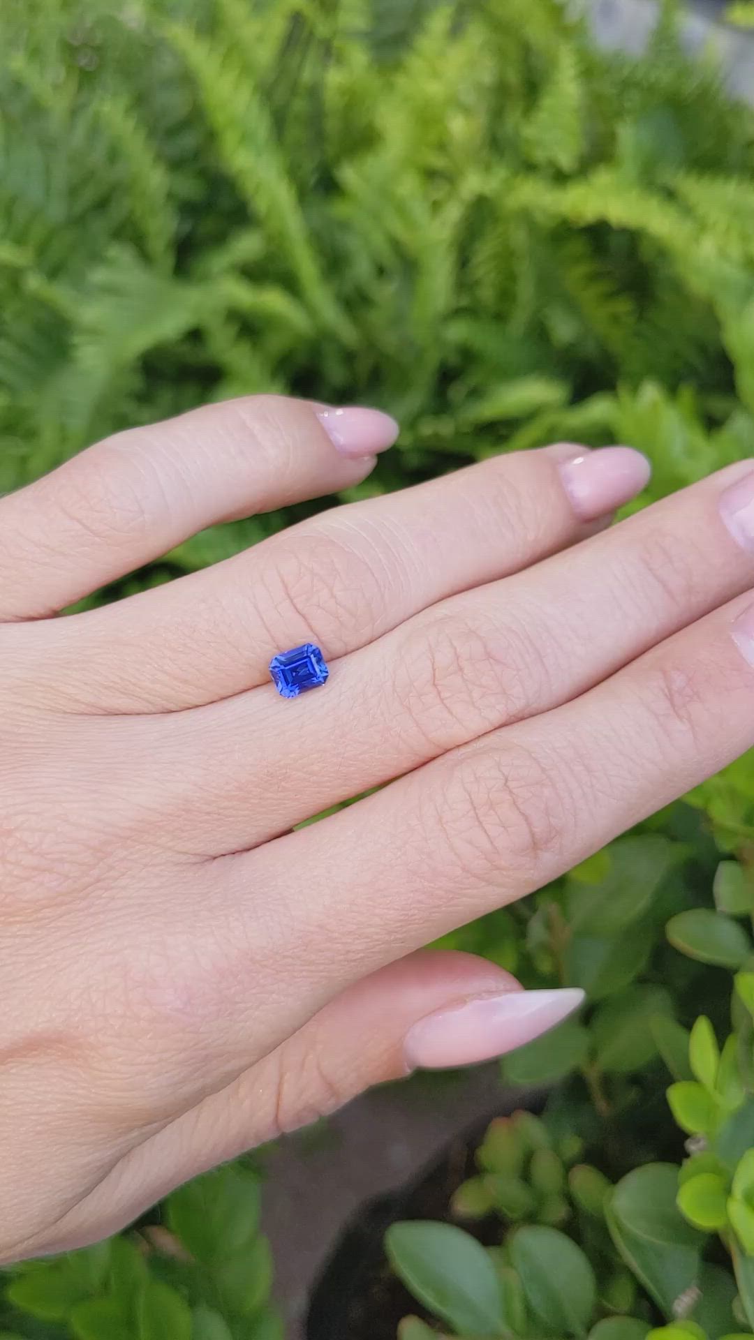 0.92 Ct. Blue Sapphire from Ceylon (Sri Lanka) Size Video