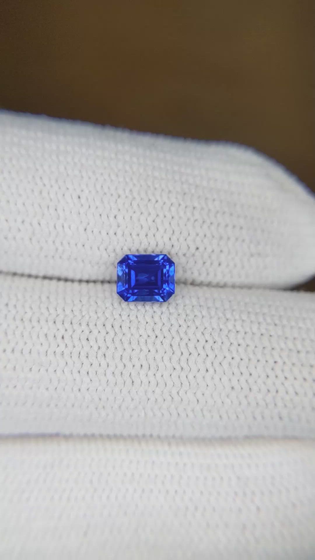0.92 Ct. Blue Sapphire from Ceylon (Sri Lanka) Size Video