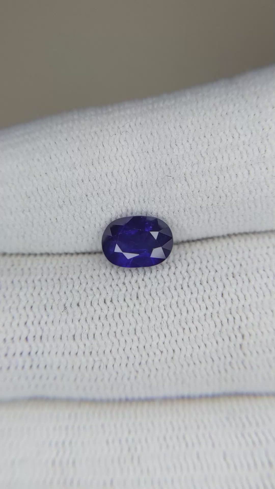 1.68 Ct. Blue Sapphire from Ceylon (Sri Lanka) Size Video