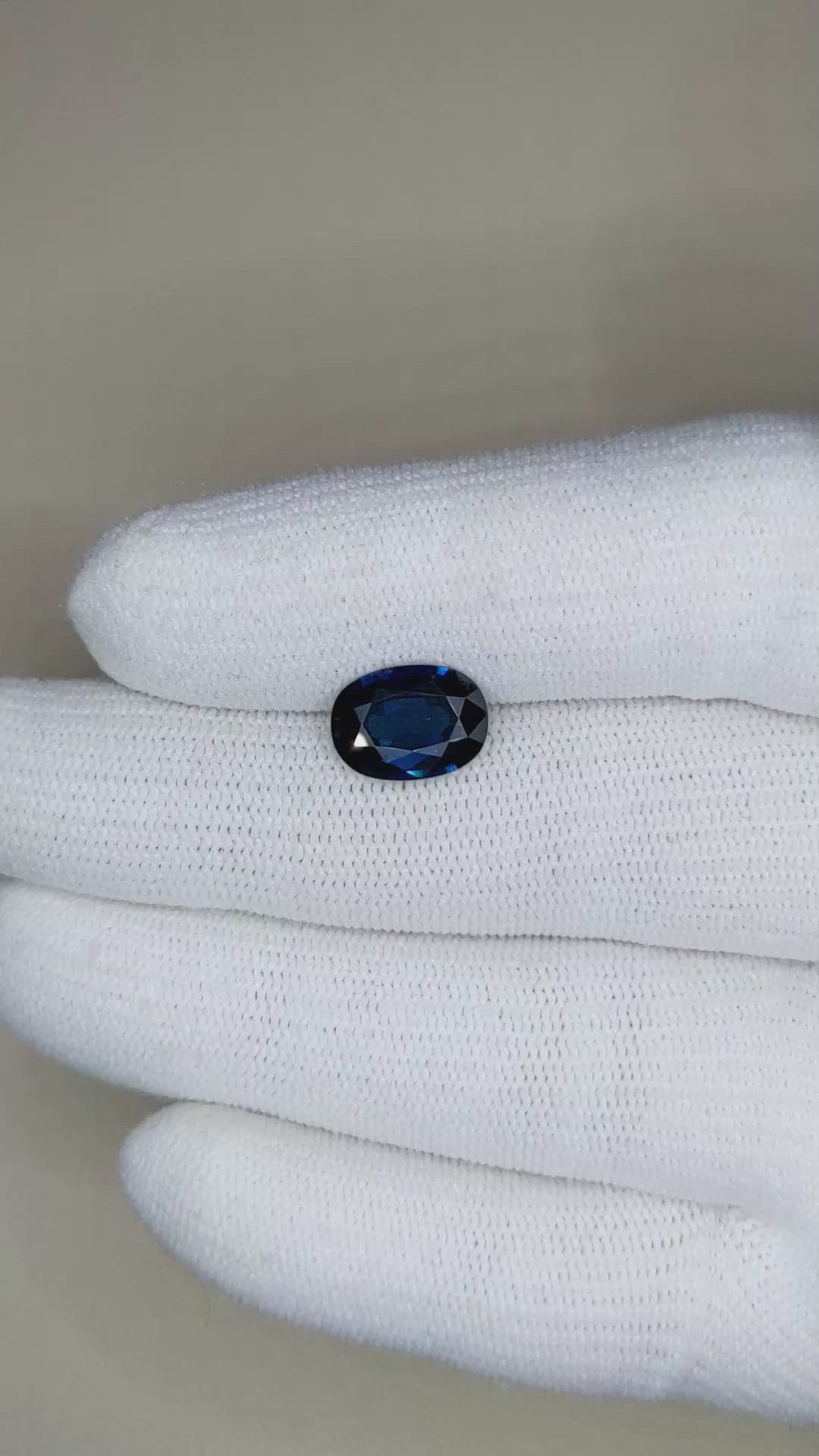 2.89 Ct. Blue Sapphire from Ceylon (Sri Lanka) Size Video