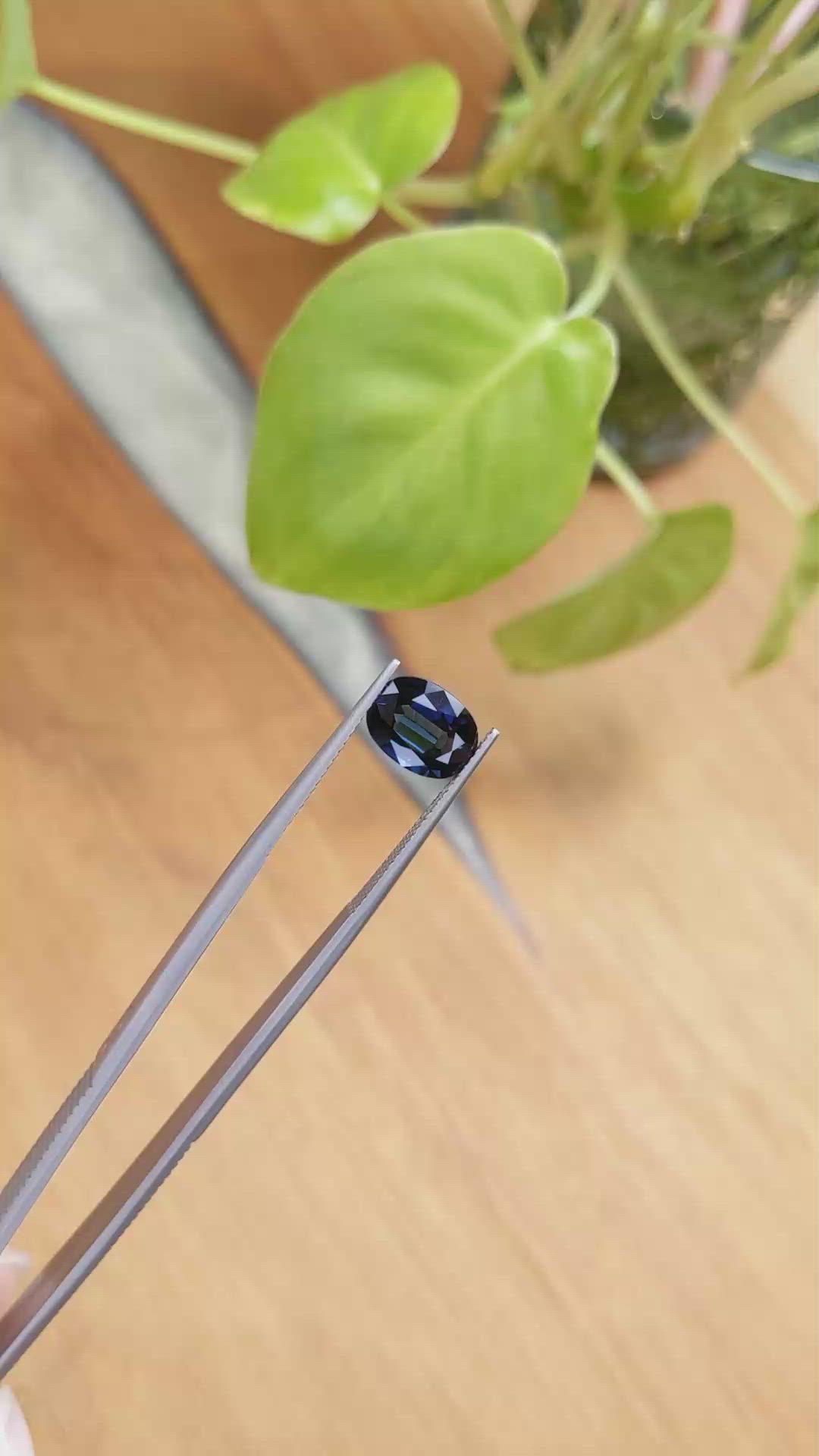 2.89 Ct. Blue Sapphire from Ceylon (Sri Lanka) Size Video