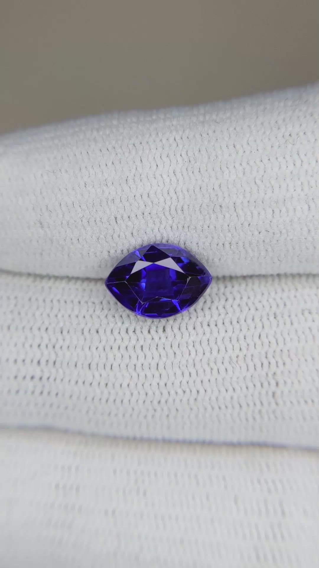 2.67 Ct. Blue Sapphire from Ceylon (Sri Lanka) Size Video