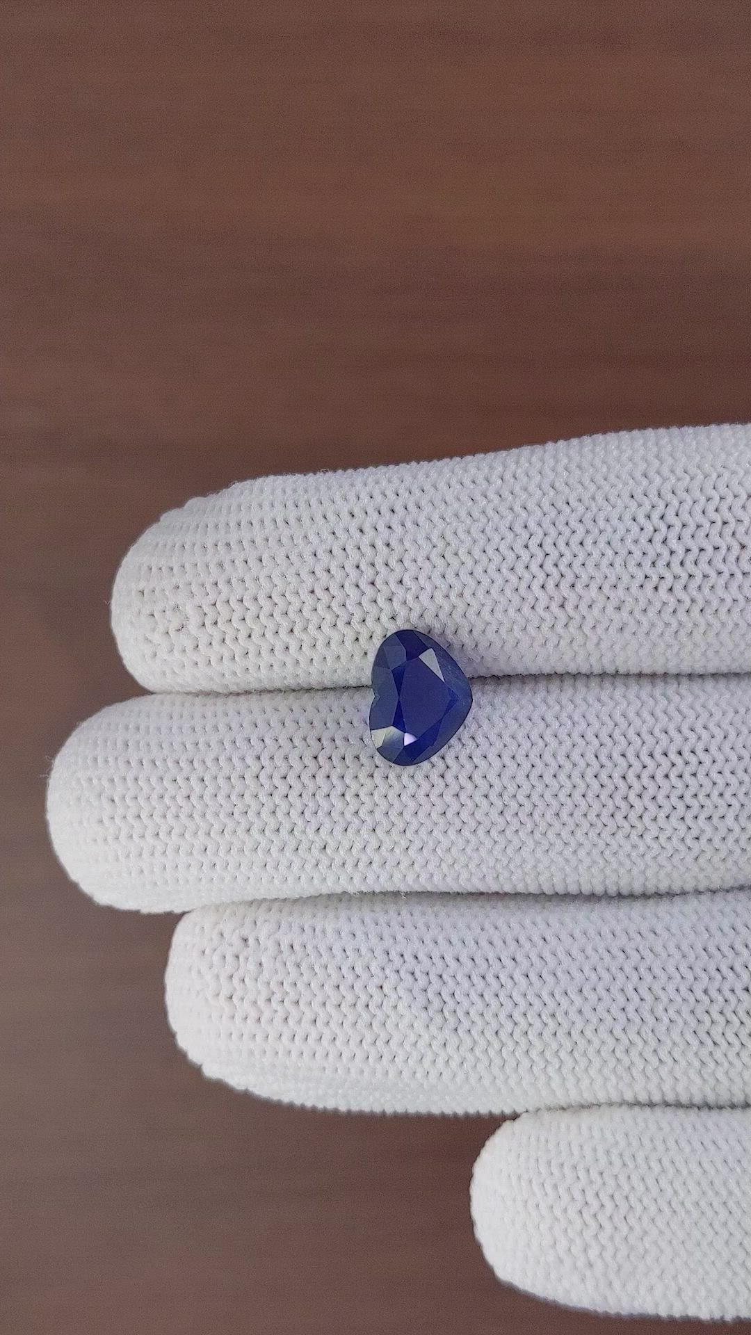 2.96 Ct. Blue Sapphire from Ceylon (Sri Lanka) Size Video