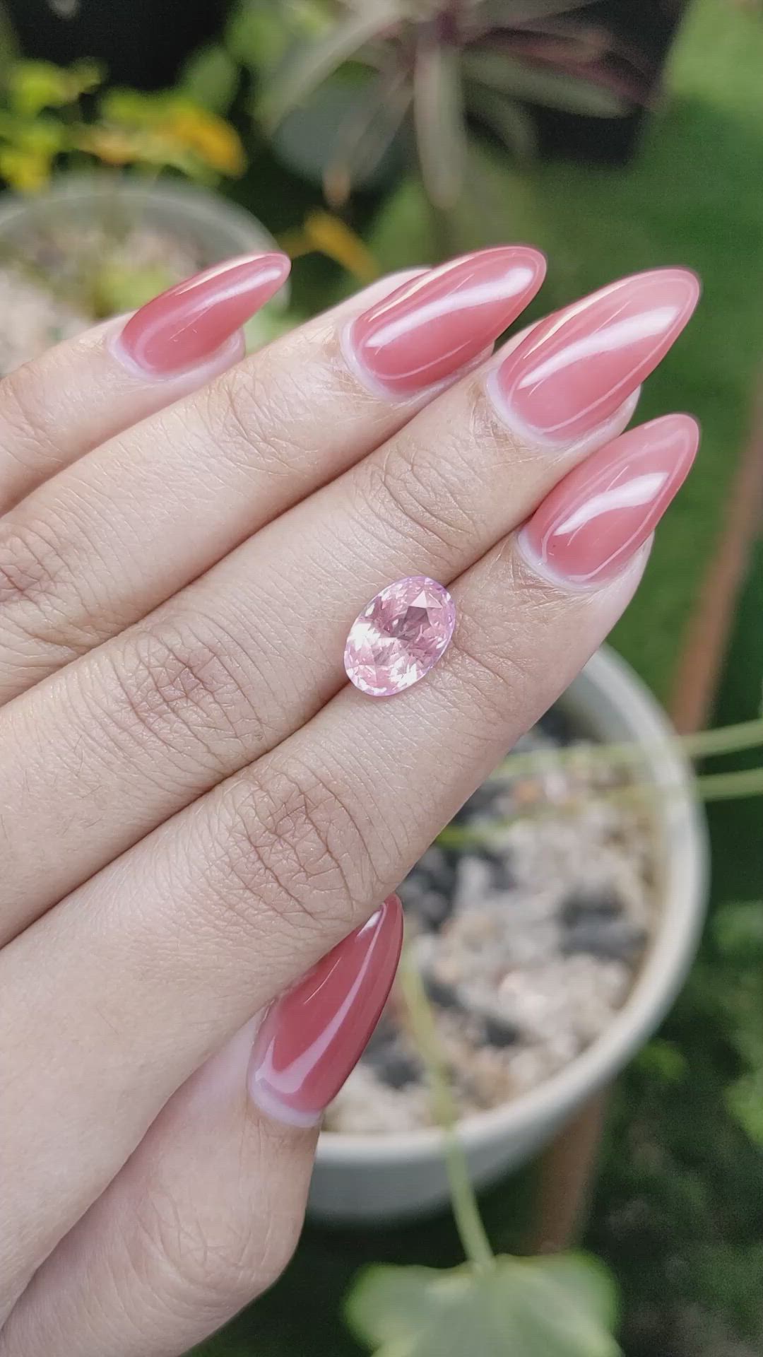 3.68 Ct. Padparadscha Sapphire from Ceylon (Sri Lanka) Size Video