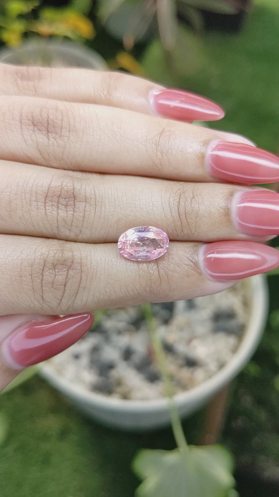 3.68 Ct. Padparadscha Sapphire from Ceylon (Sri Lanka) Size Video