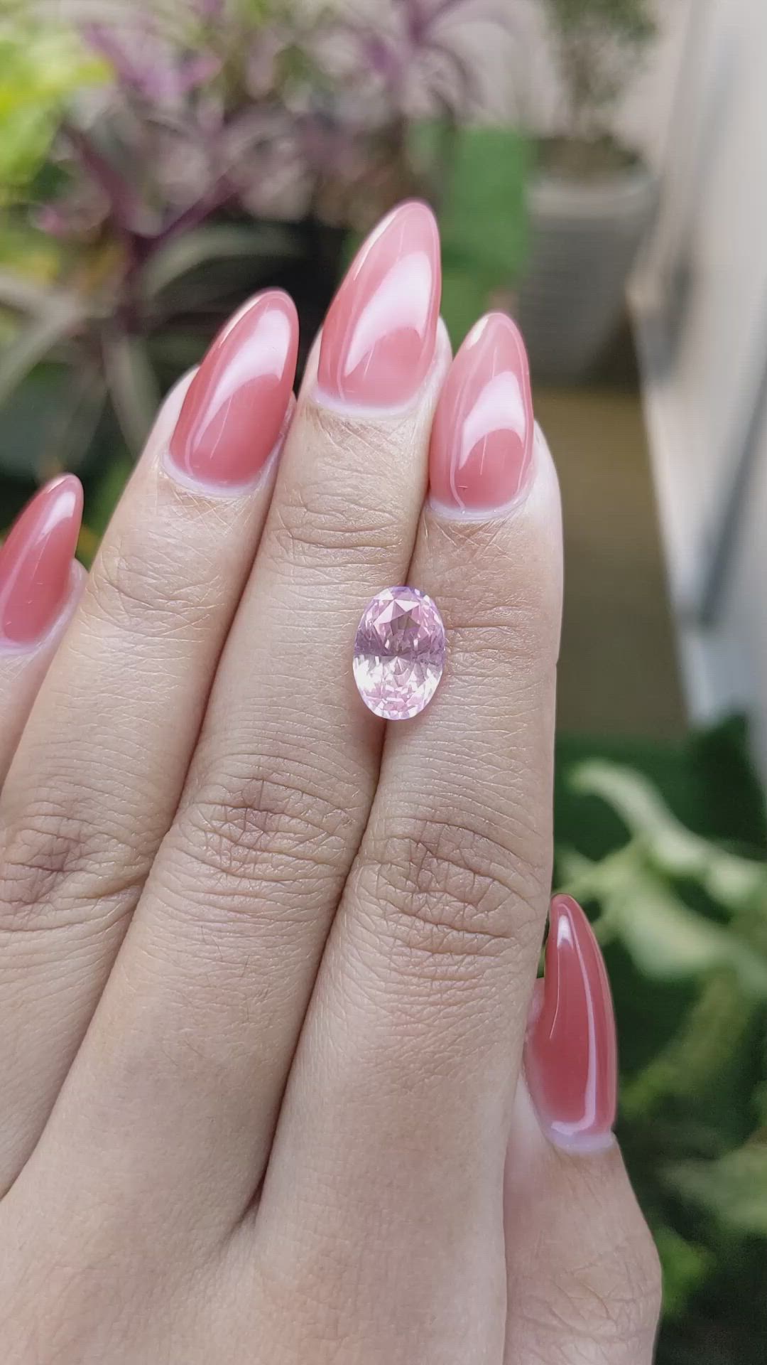 3.68 Ct. Padparadscha Sapphire from Ceylon (Sri Lanka) Size Video