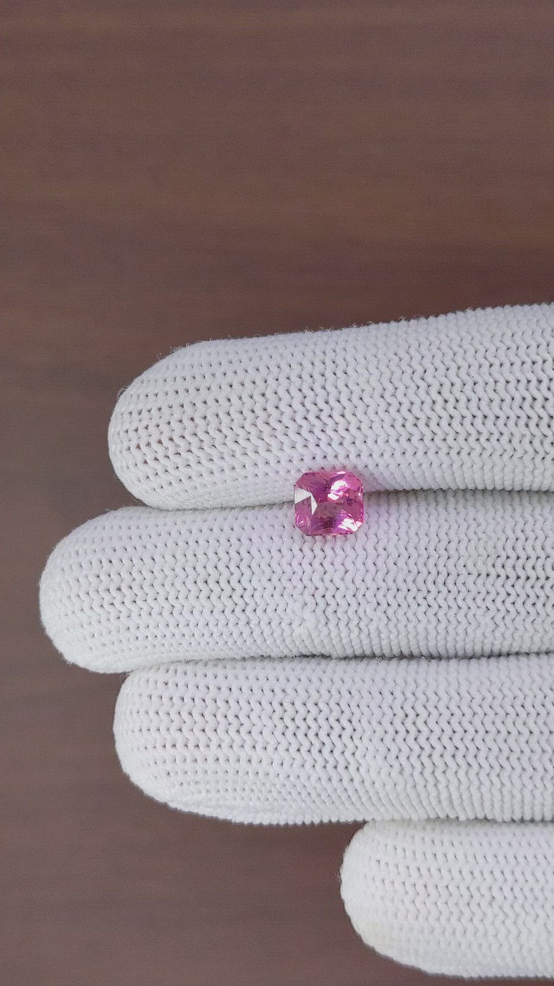 1.67 Ct. Pink Sapphire from Ceylon (Sri Lanka) Size Video