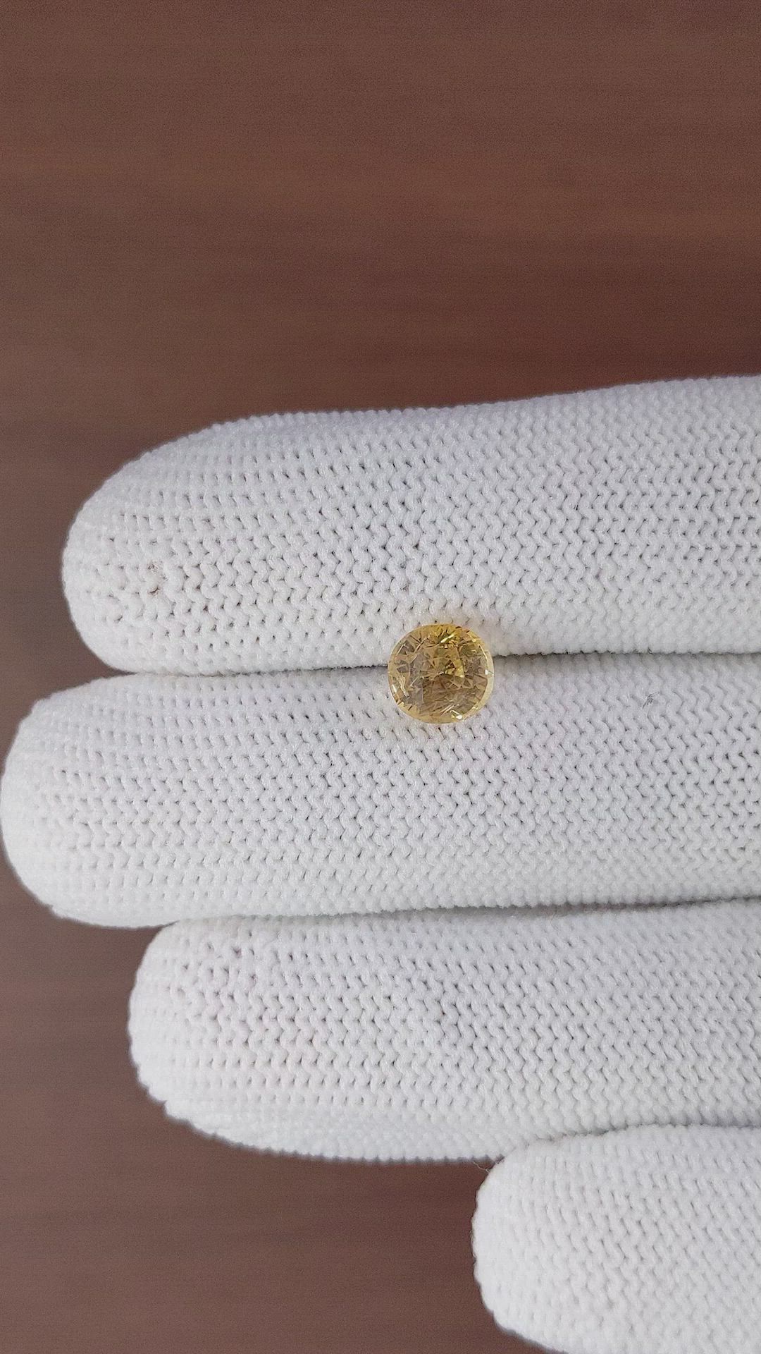 2.45 Ct. Peach Sapphire from Ceylon (Sri Lanka) Size Video