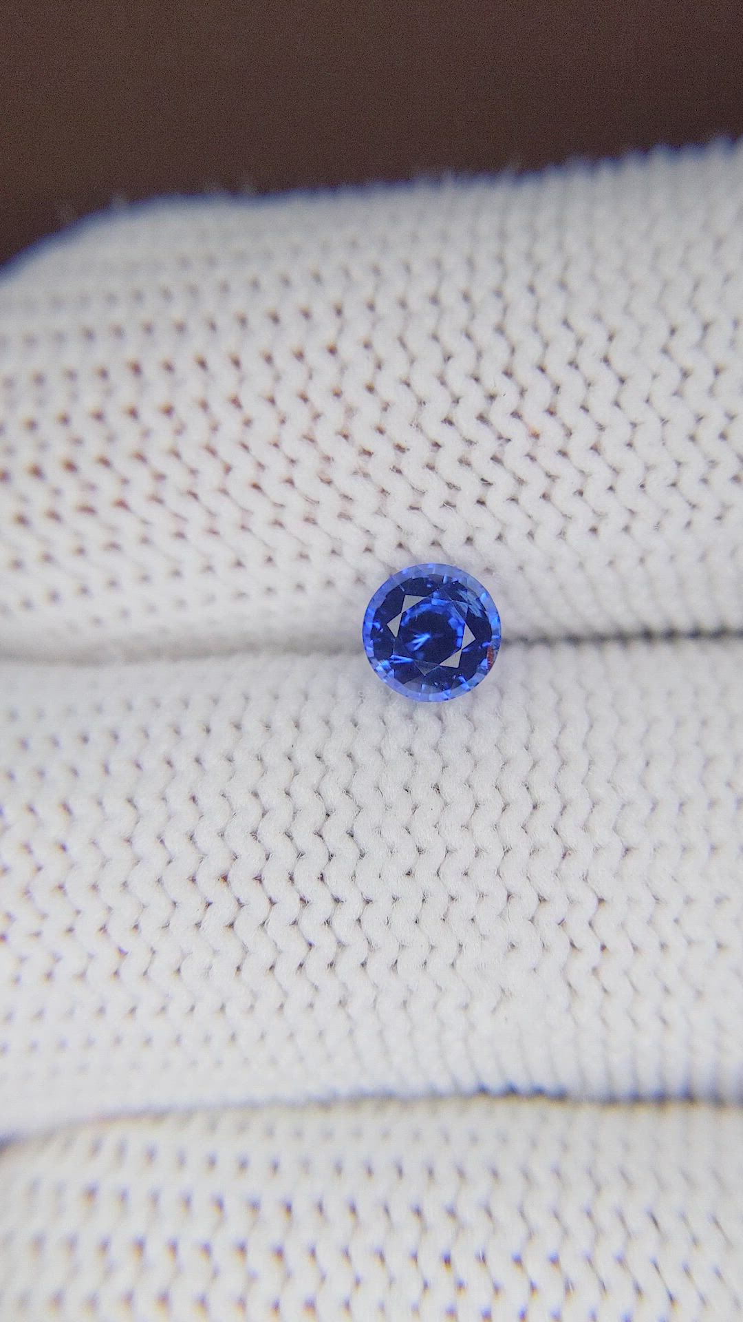 0.70 Ct. Blue Sapphire from Ceylon (Sri Lanka) Size Video