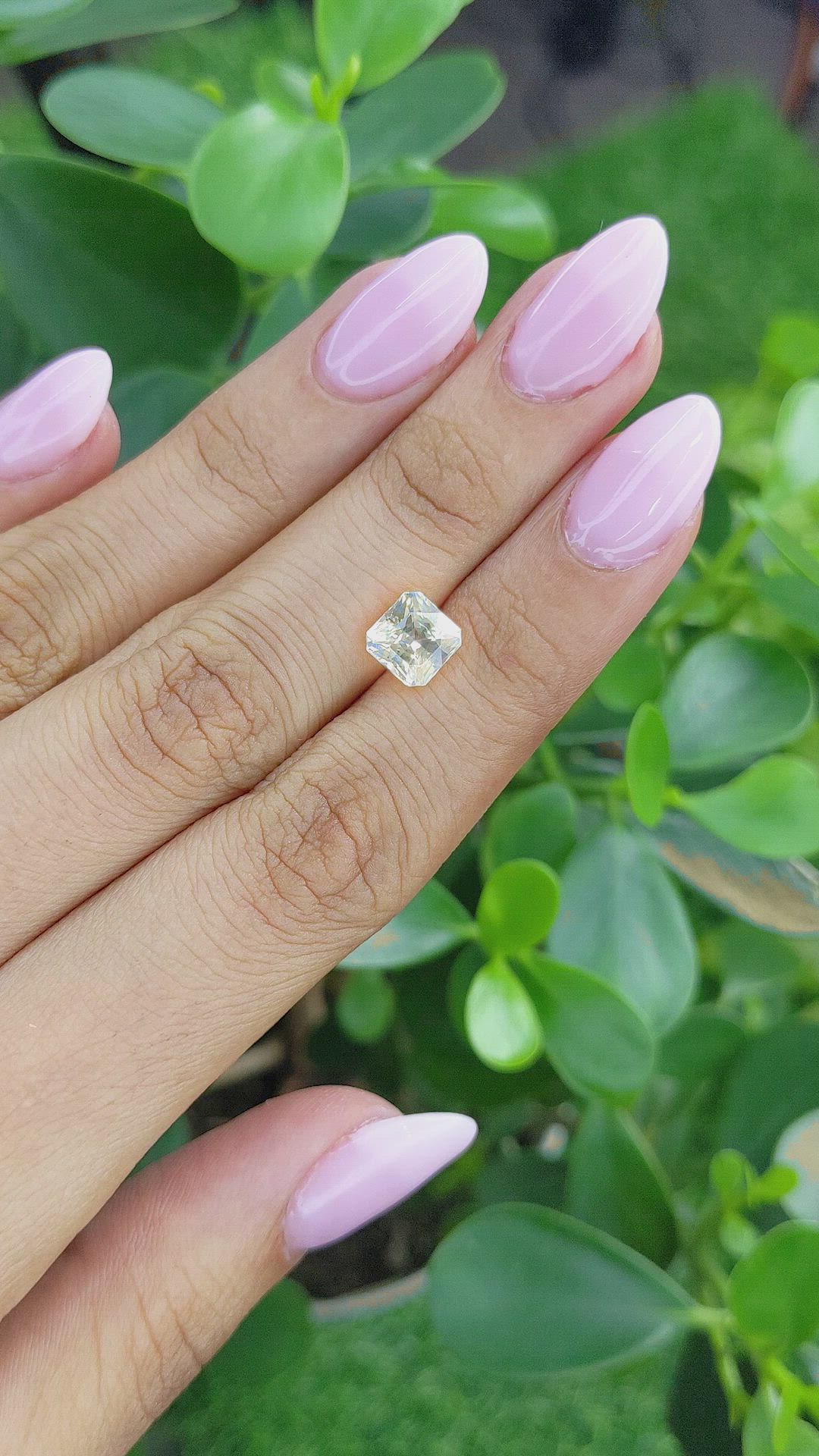 2.23 Ct. Sapphire from Ceylon (Sri Lanka) Size Video