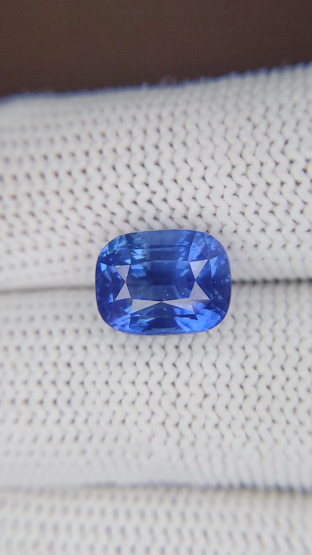 7.00 Ct. Blue Sapphire from Madagascar Size Video