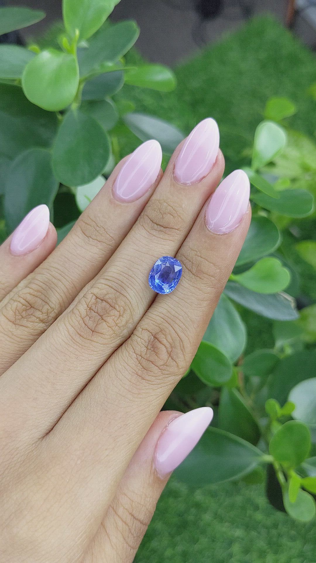 4.07 Ct. Blue Sapphire from Ceylon (Sri Lanka) Size Video
