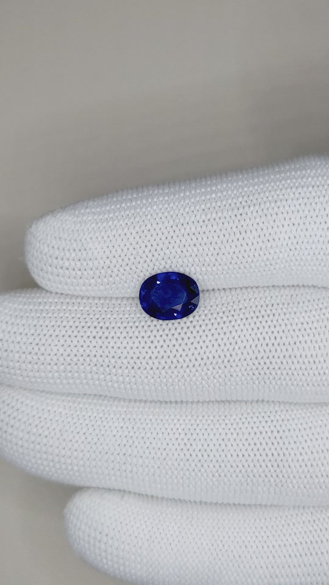 2.58 Ct. Blue Sapphire from Ceylon (Sri Lanka) Size Video
