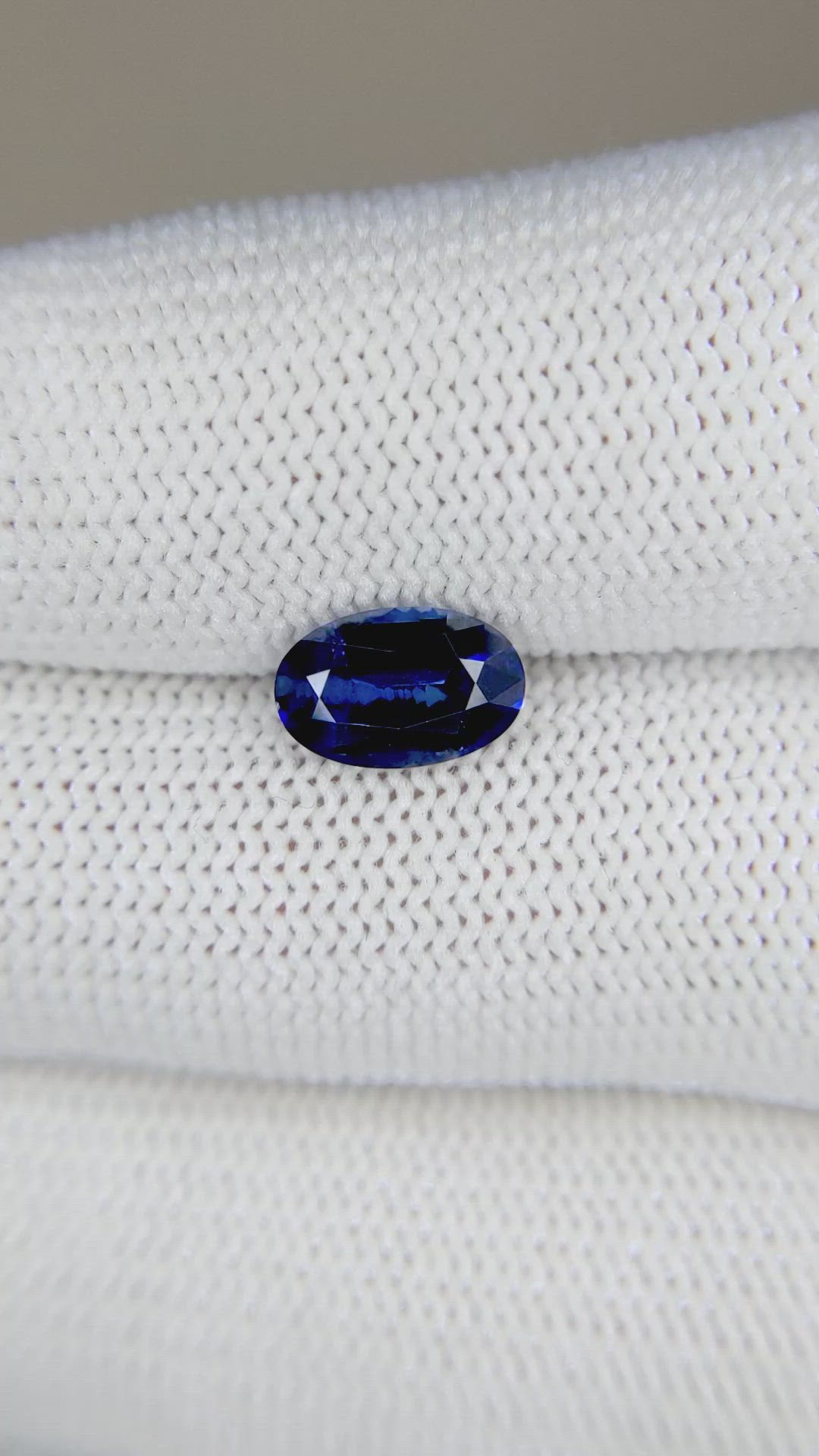 1.84 Ct. Blue Sapphire from Ceylon (Sri Lanka) Size Video