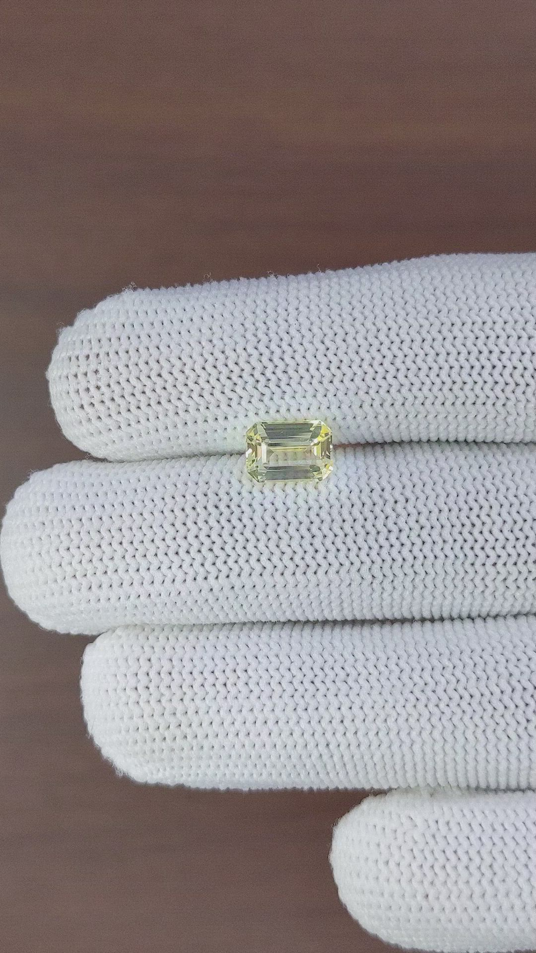 2.16 Ct. Yellow Sapphire from Ceylon (Sri Lanka) Size Video