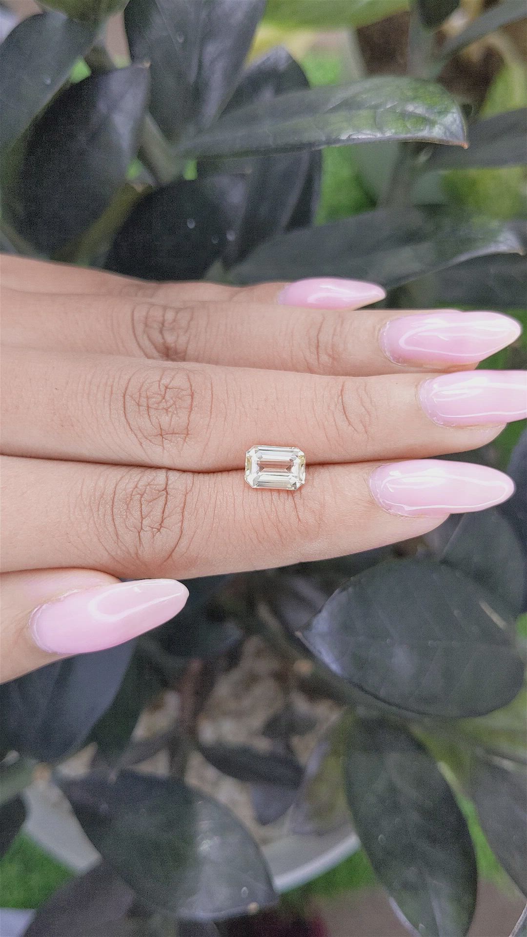 2.16 Ct. Yellow Sapphire from Ceylon (Sri Lanka) Size Video