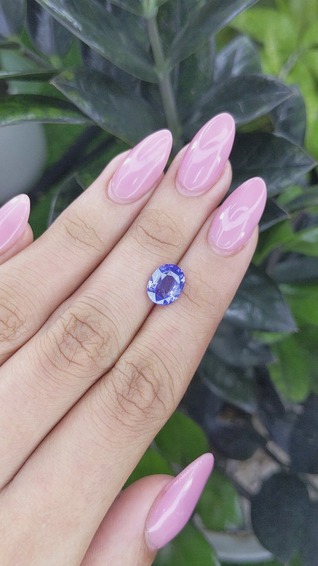 2.65 Ct. Color Change Sapphire from Ceylon (Sri Lanka) Size Video