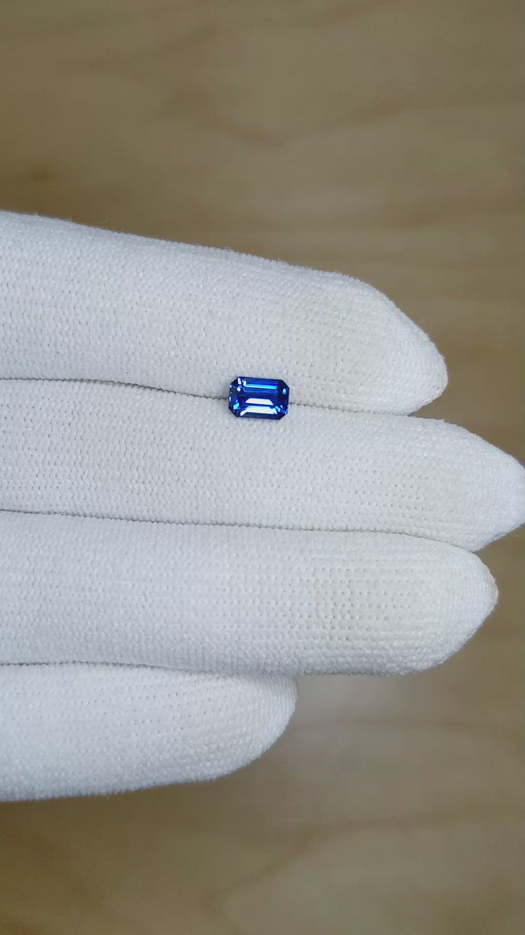 0.89 Ct. Blue Sapphire from Ceylon (Sri Lanka) Size Video