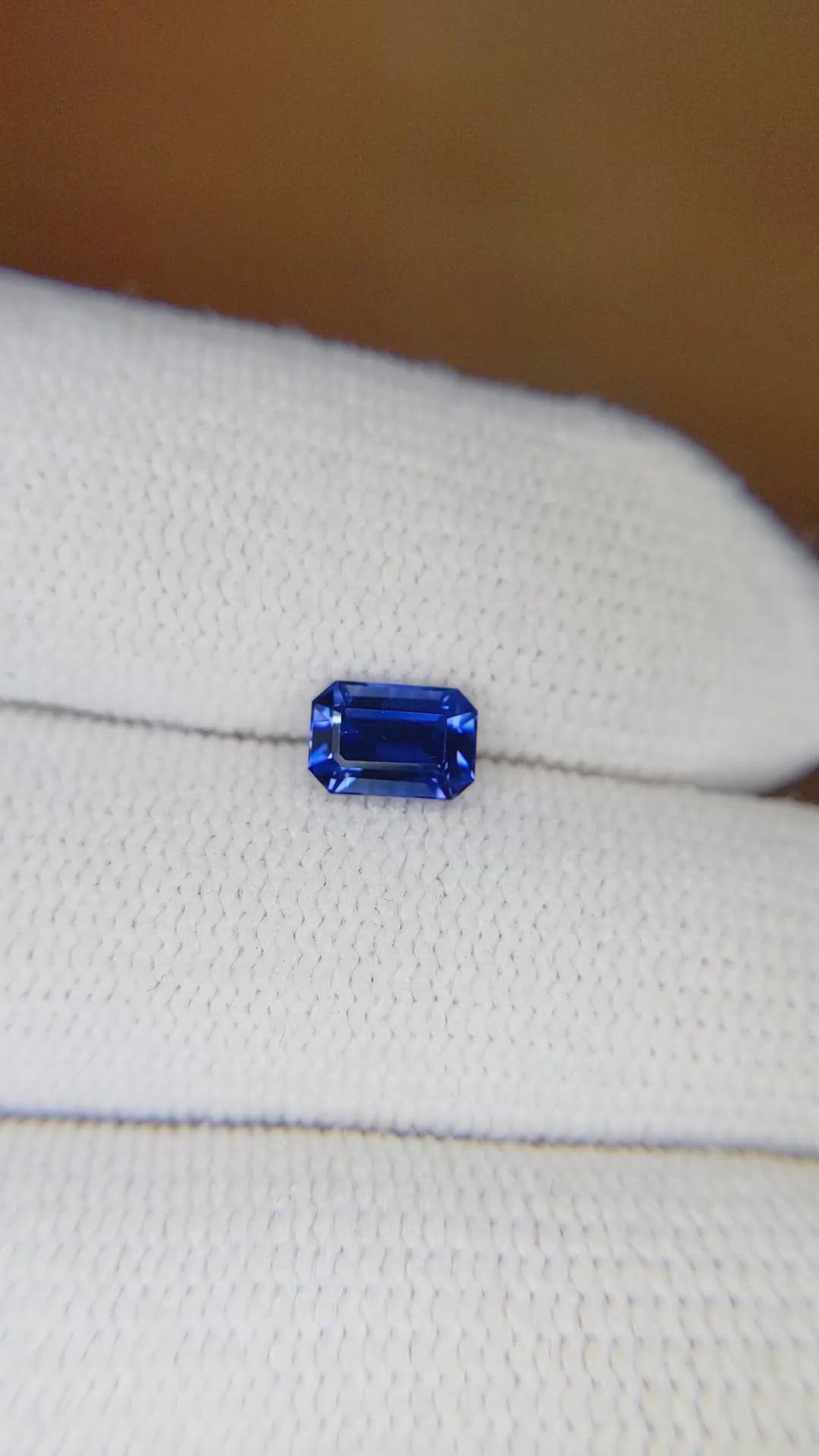 0.89 Ct. Blue Sapphire from Ceylon (Sri Lanka) Size Video