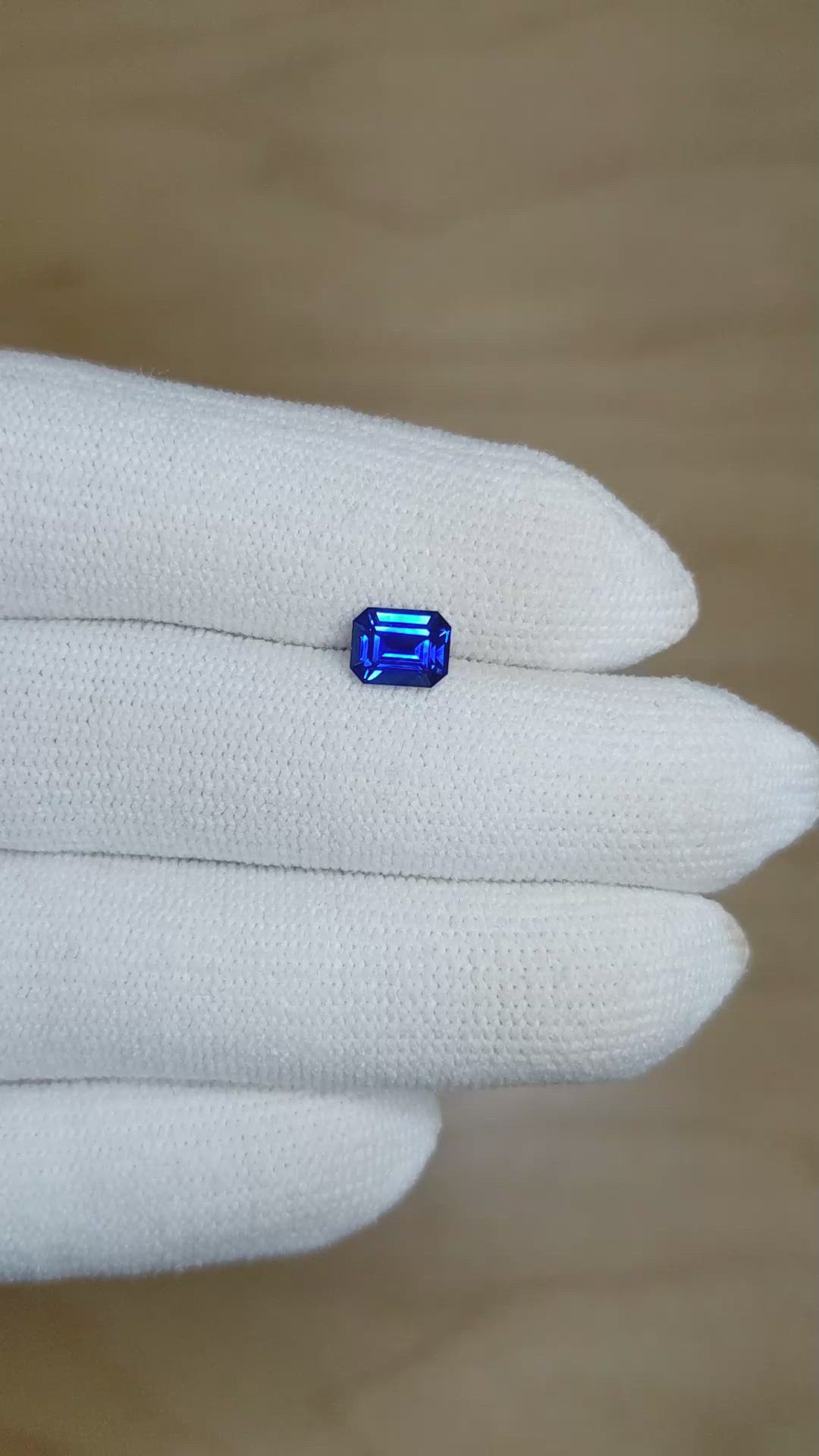 1.06 Ct. Blue Sapphire from Ceylon (Sri Lanka) Size Video