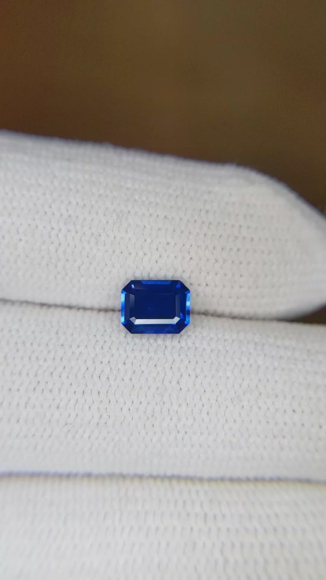 1.06 Ct. Blue Sapphire from Ceylon (Sri Lanka) Size Video
