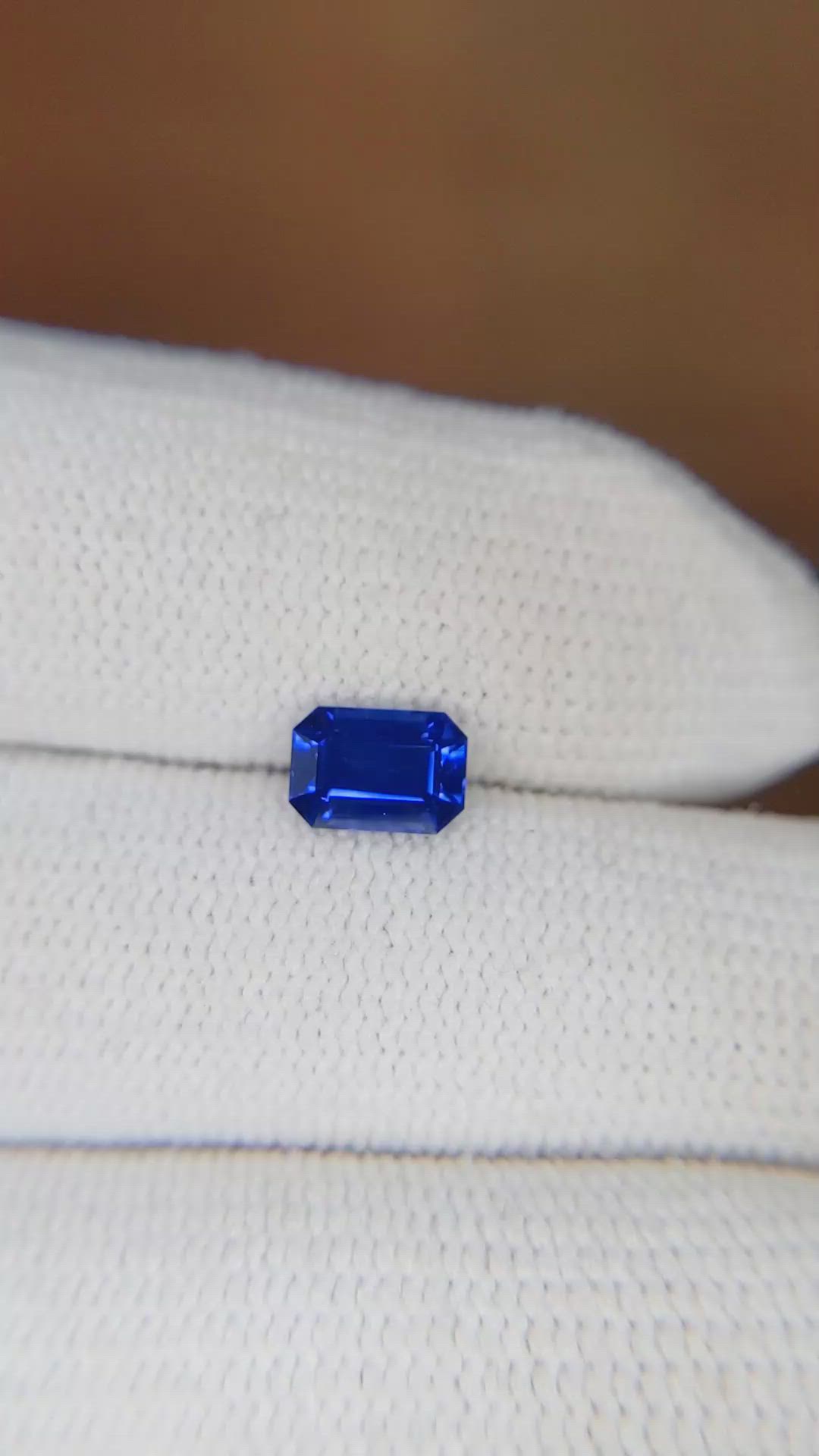 1.06 Ct. Blue Sapphire from Ceylon (Sri Lanka) Size Video