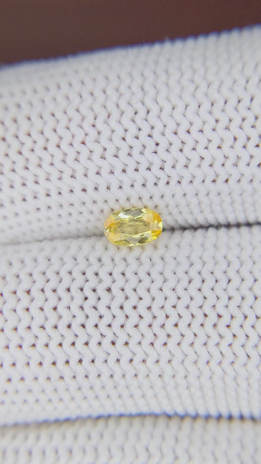 0.27 Ct. Yellow Sapphire from Ceylon (Sri Lanka) Size Video
