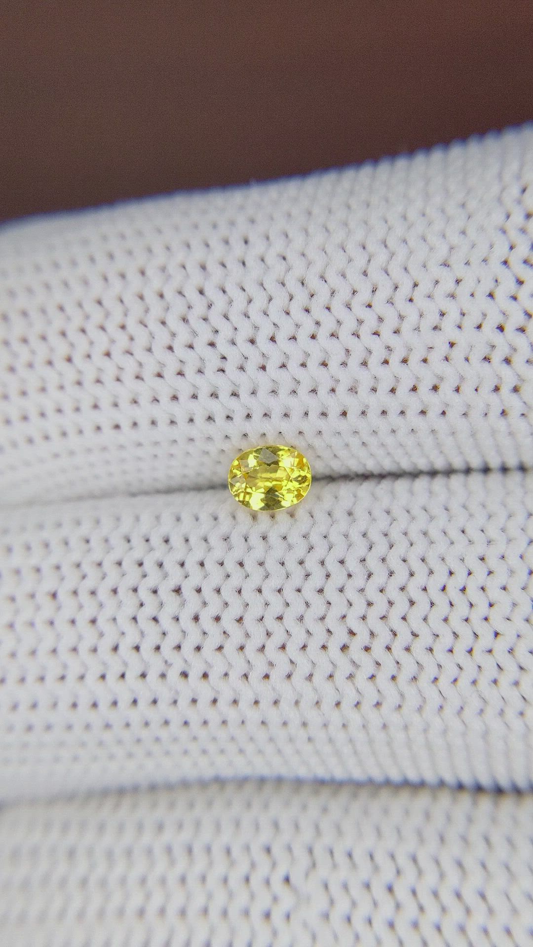 0.32 Ct. Yellow Sapphire from Ceylon (Sri Lanka) Size Video