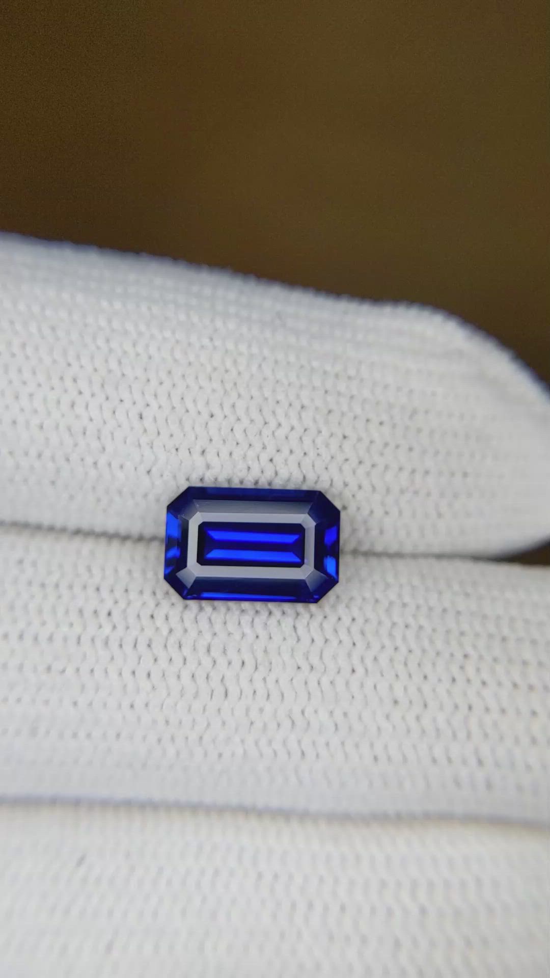 2.54 Ct. Blue Sapphire from Ceylon (Sri Lanka) Size Video