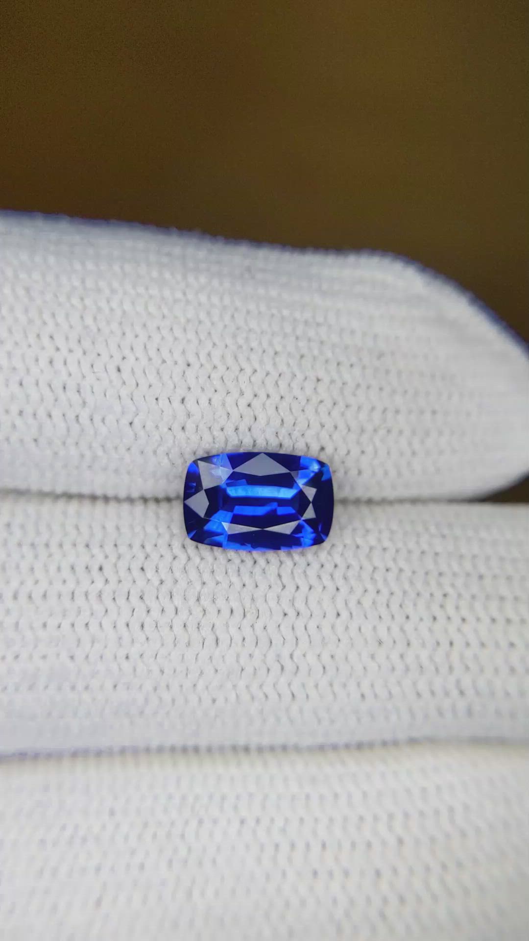 1.44 Ct. Blue Sapphire from Ceylon (Sri Lanka) Size Video