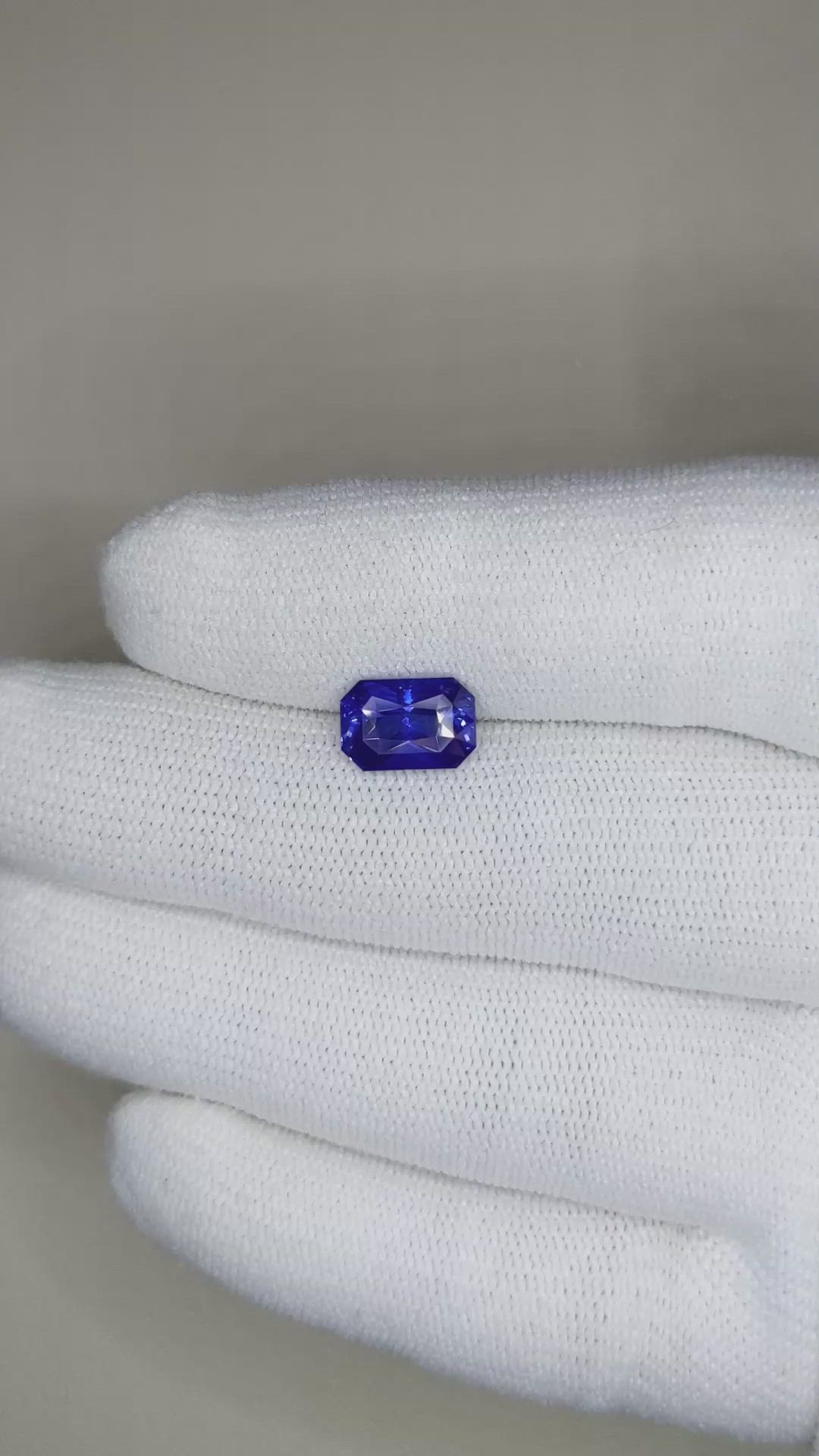 2.58 Ct. Blue Sapphire from Ceylon (Sri Lanka) Size Video