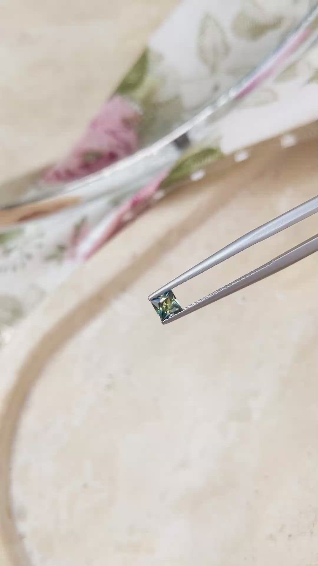 0.33 Ct. Bi Color Sapphire from Montana Size Video
