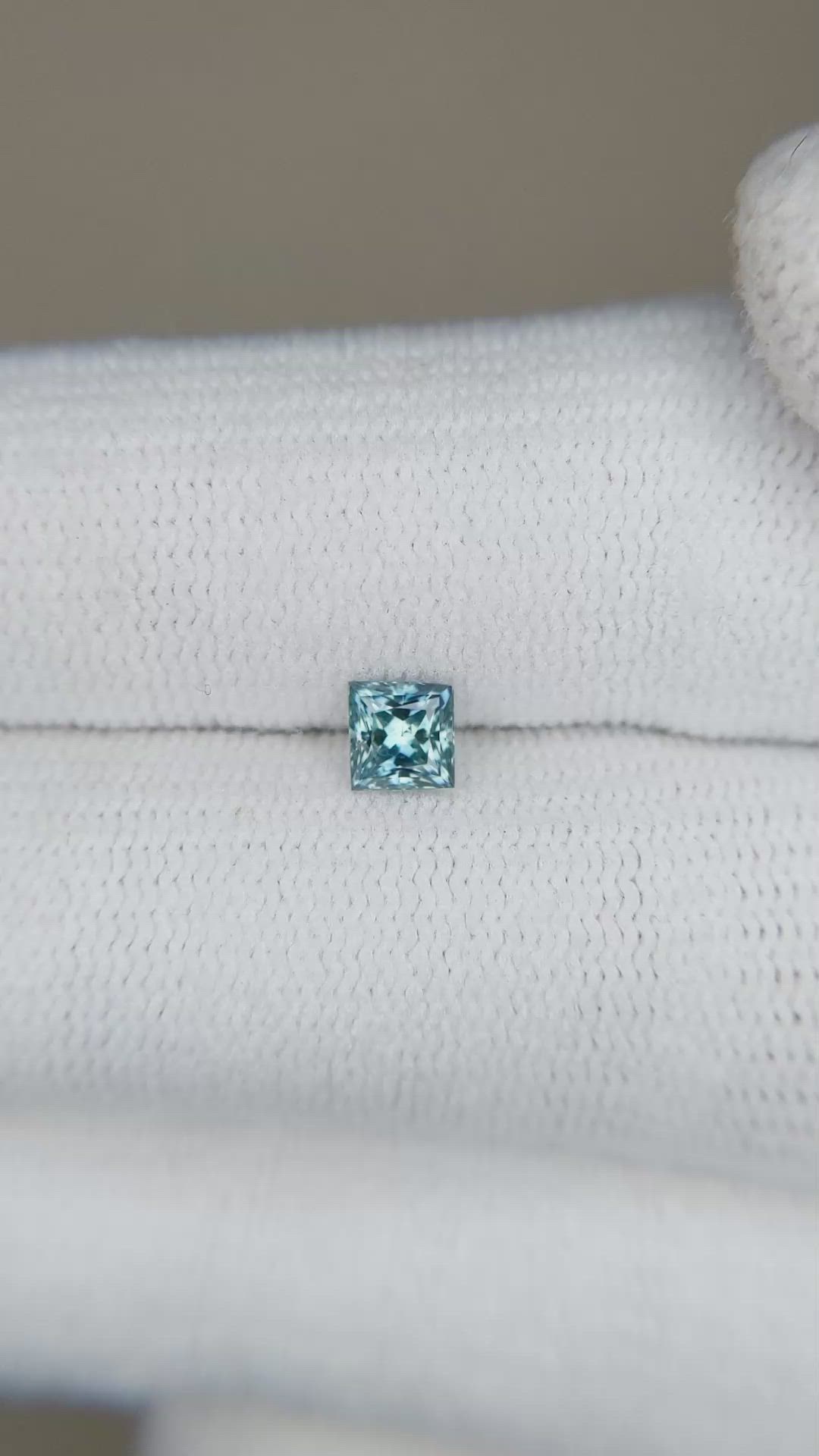 0.42 Ct. Greenish Blue Sapphire from Montana Size Video