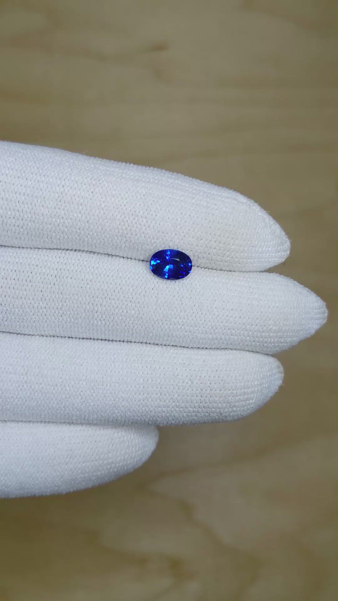 1.22 Ct. Blue Sapphire from Ceylon (Sri Lanka) Size Video