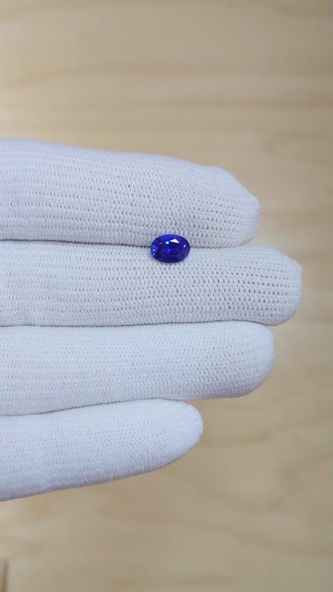 1.08 Ct. Blue Sapphire from Ceylon (Sri Lanka) Size Video