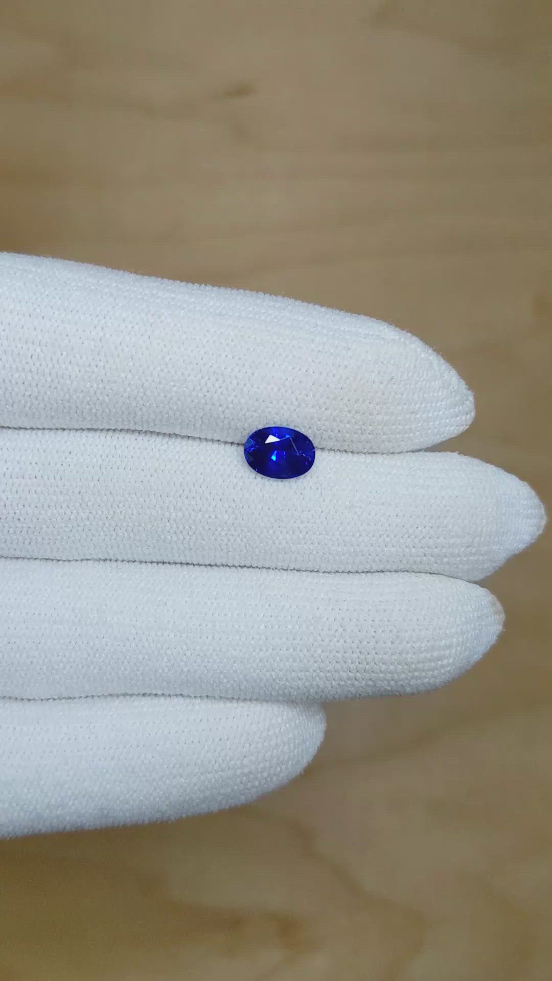 1.34 Ct. Blue Sapphire from Ceylon (Sri Lanka) Size Video