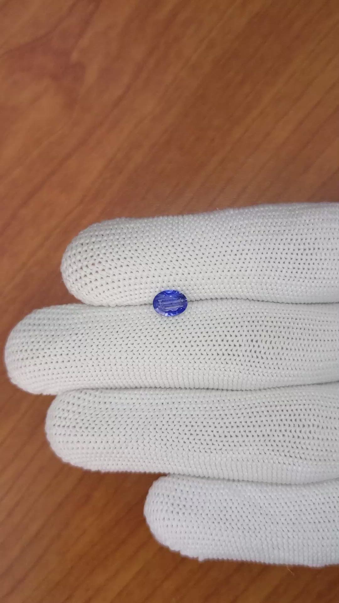 1.00 Ct. Blue Sapphire from Ceylon (Sri Lanka) Size Video