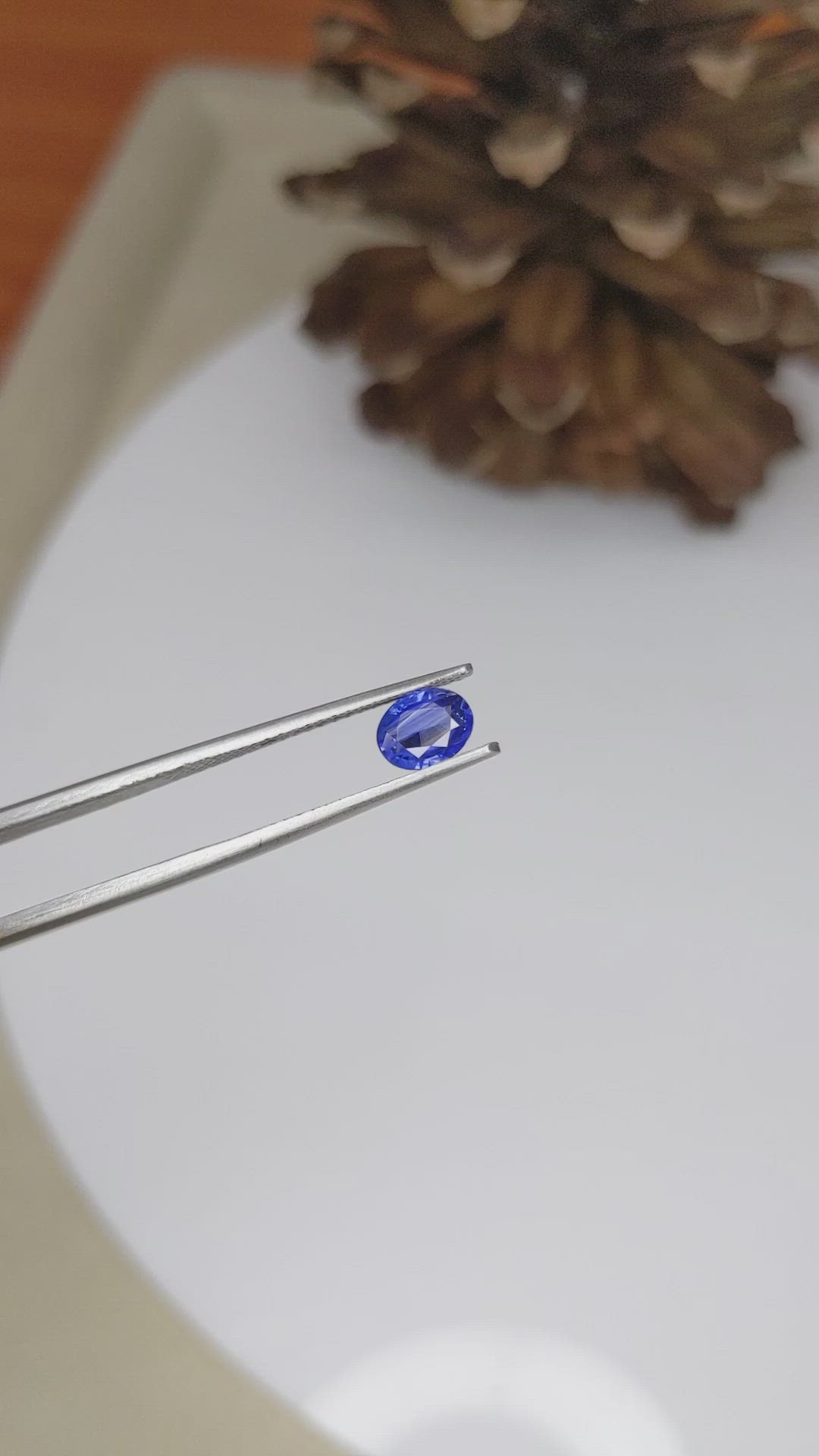 1.00 Ct. Blue Sapphire from Ceylon (Sri Lanka) Size Video